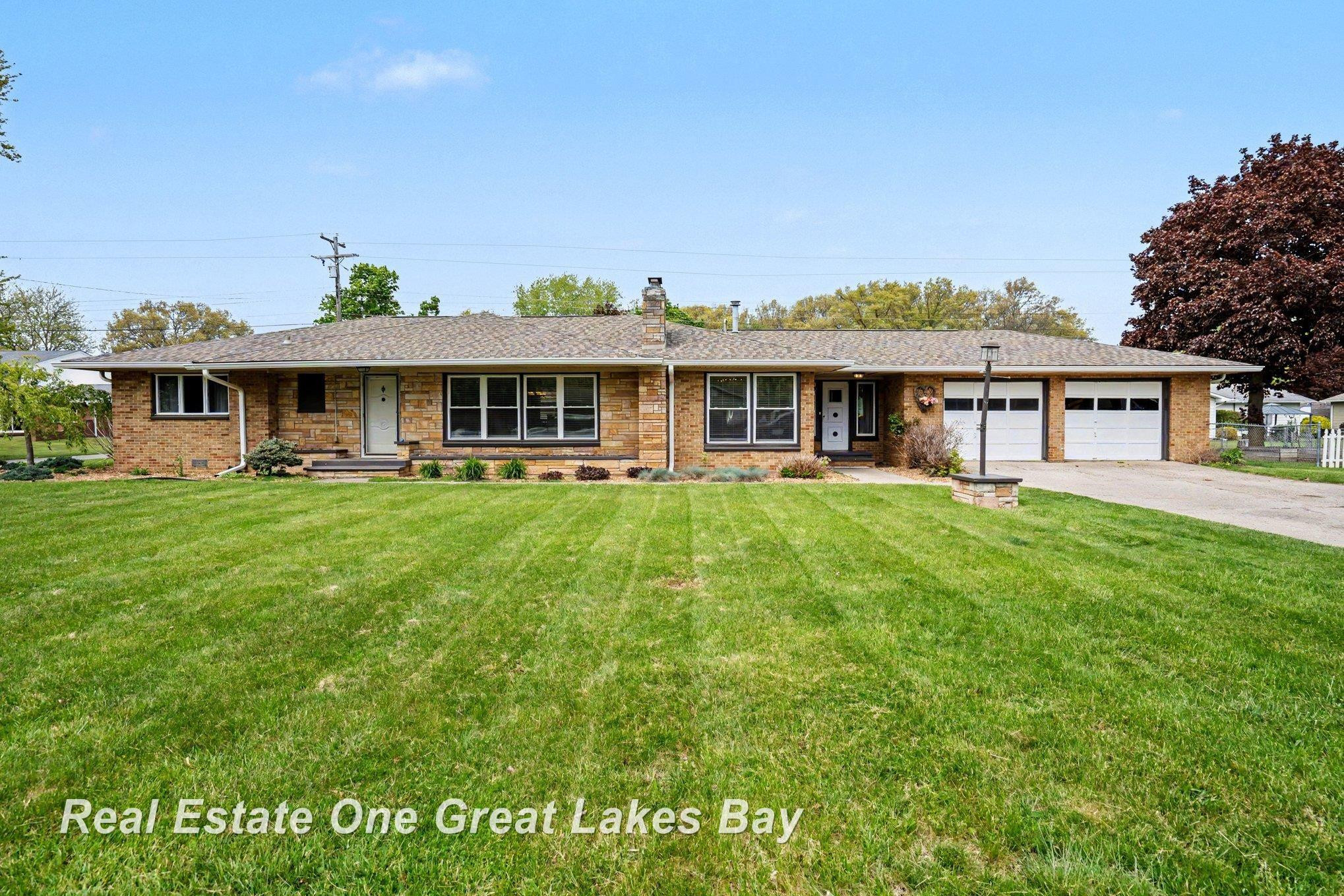 134 Sunview Drive, Saint Charles, MI 48655 — Photo 2