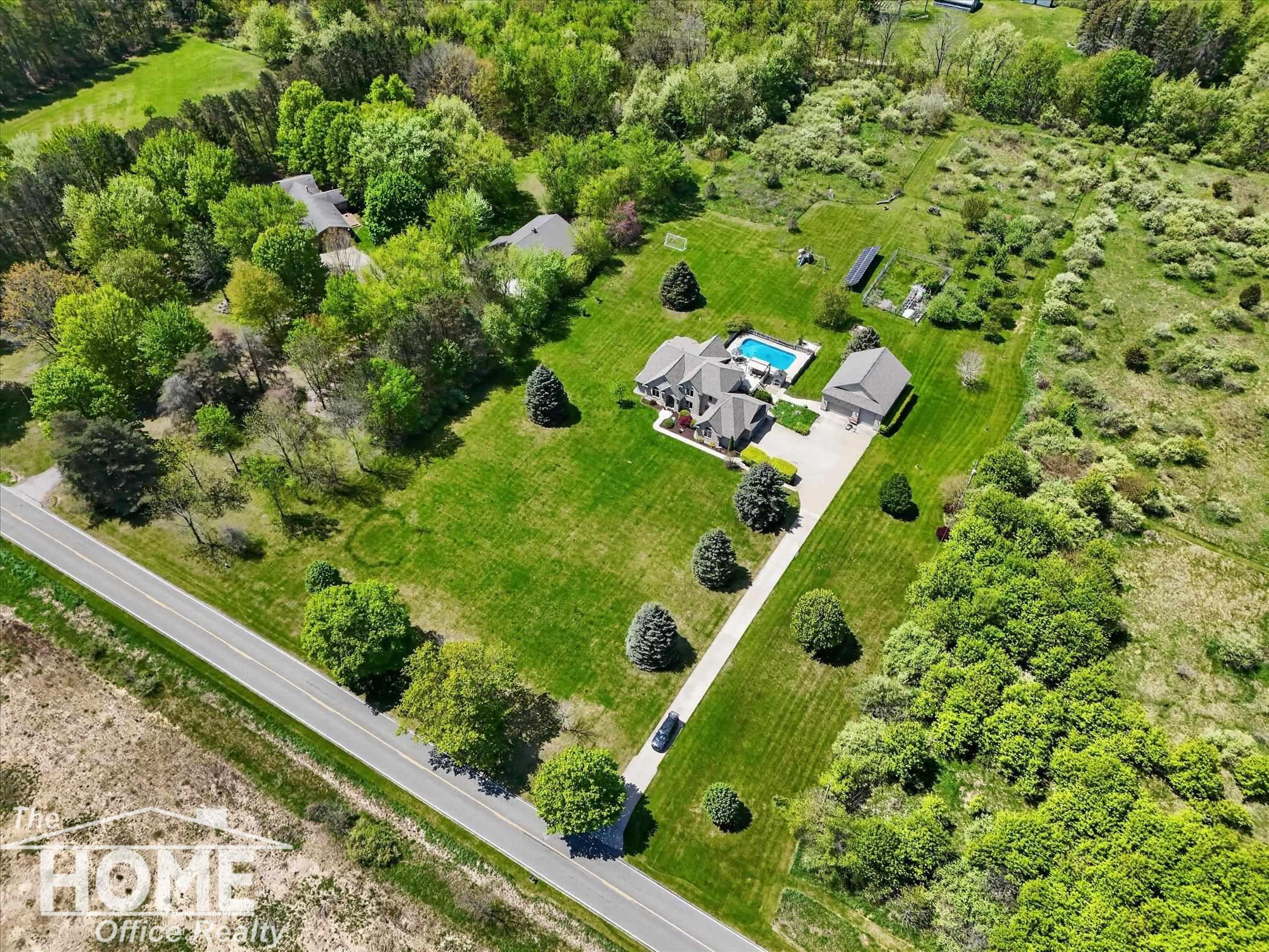4324 Waugh Road, Owosso, MI 48867 — Photo 2