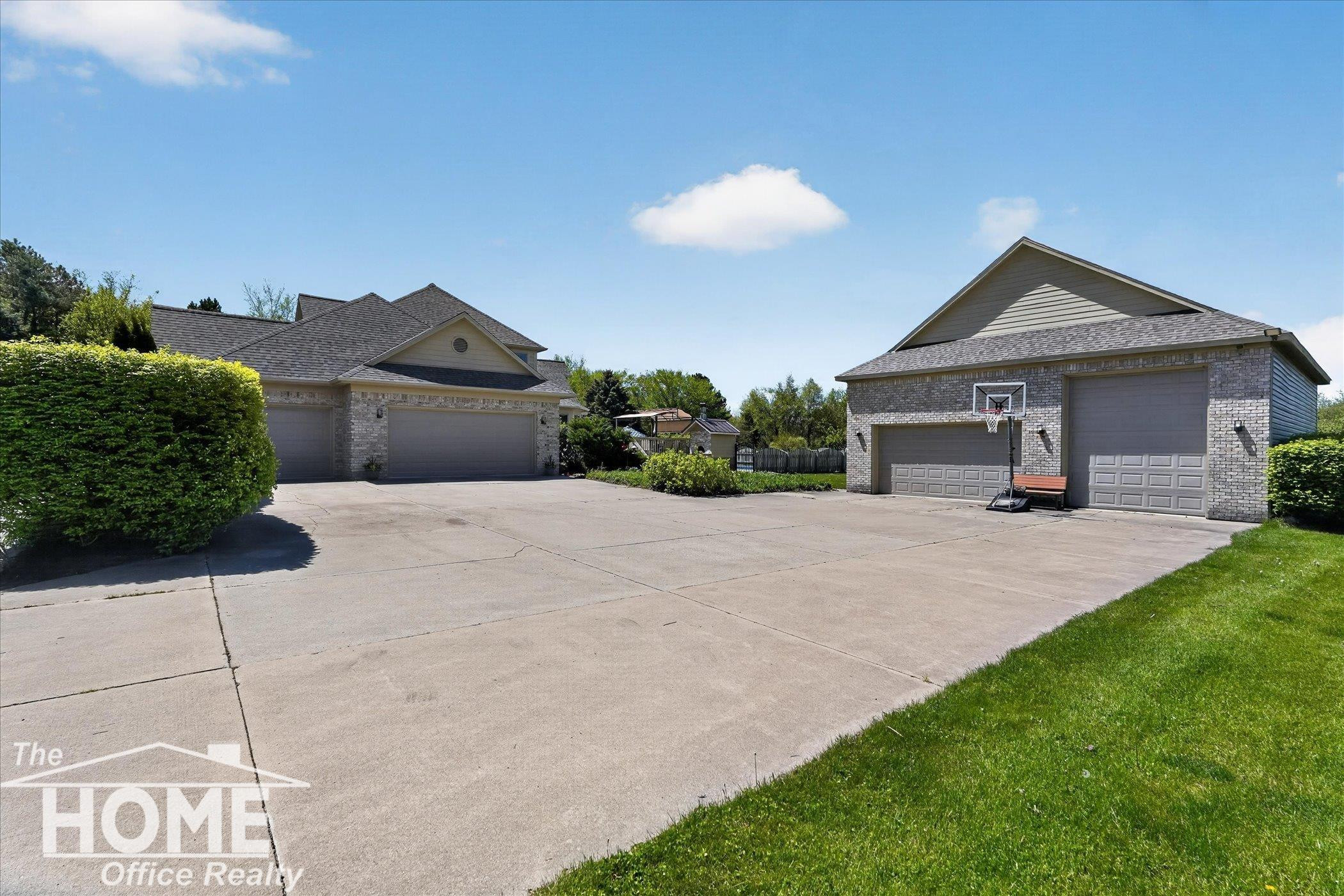 4324 Waugh Road, Owosso, MI 48867 — Photo 4