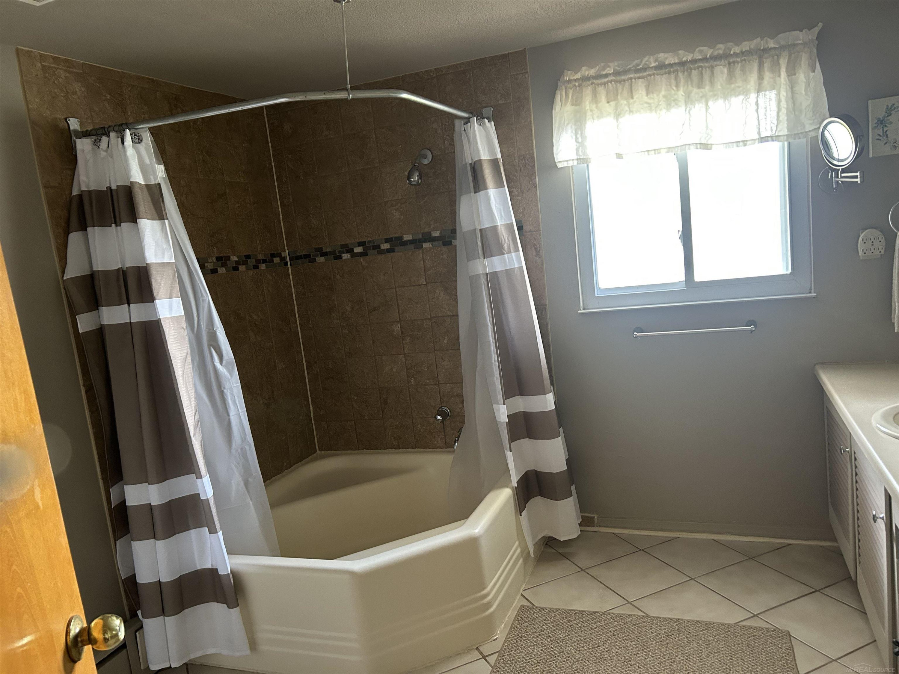 830 Third Street, Pinconning, MI 48650 — Photo 36
