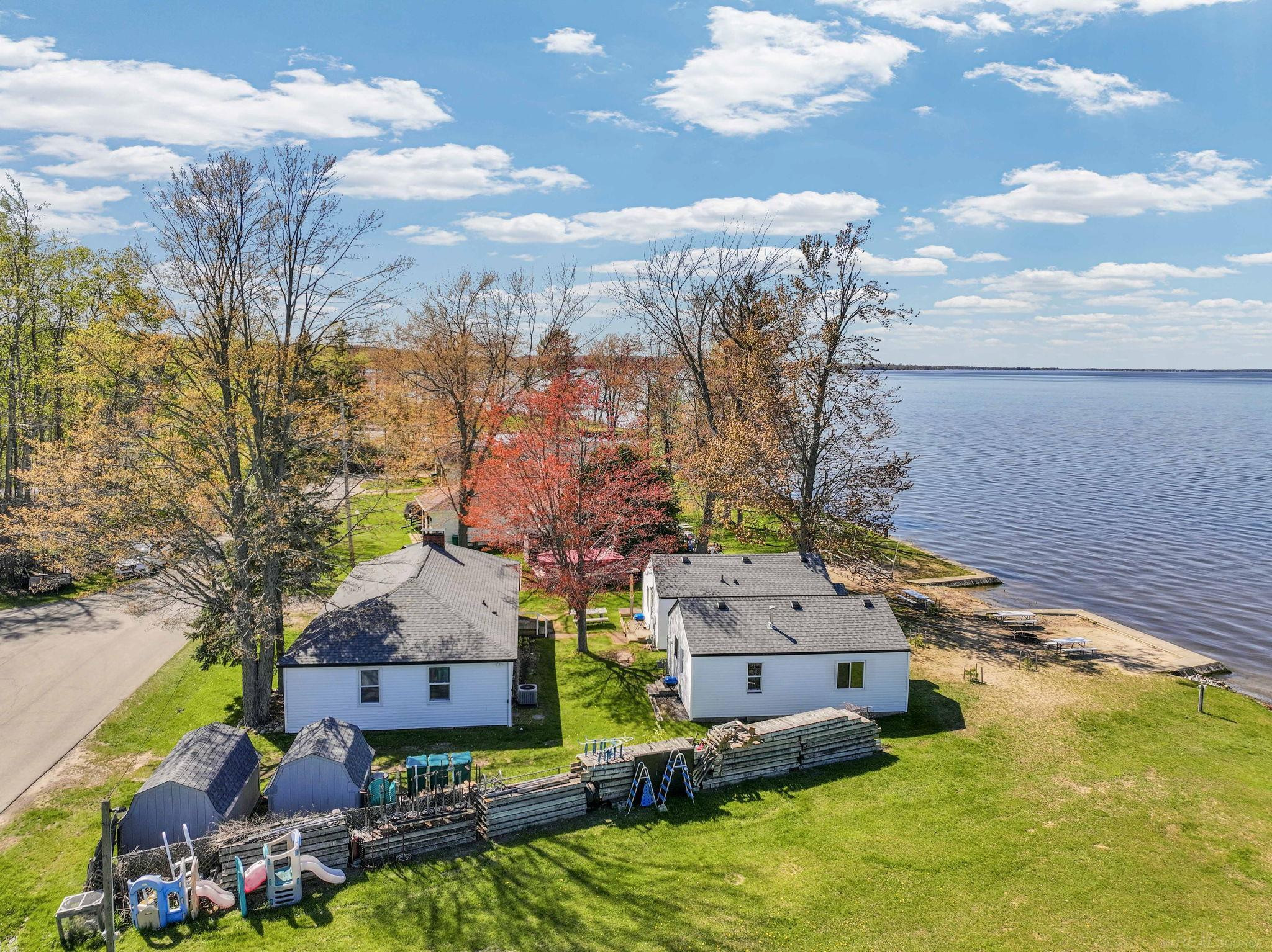 306 Festival Avenue, Houghton Lake, MI 48629 — Photo 4