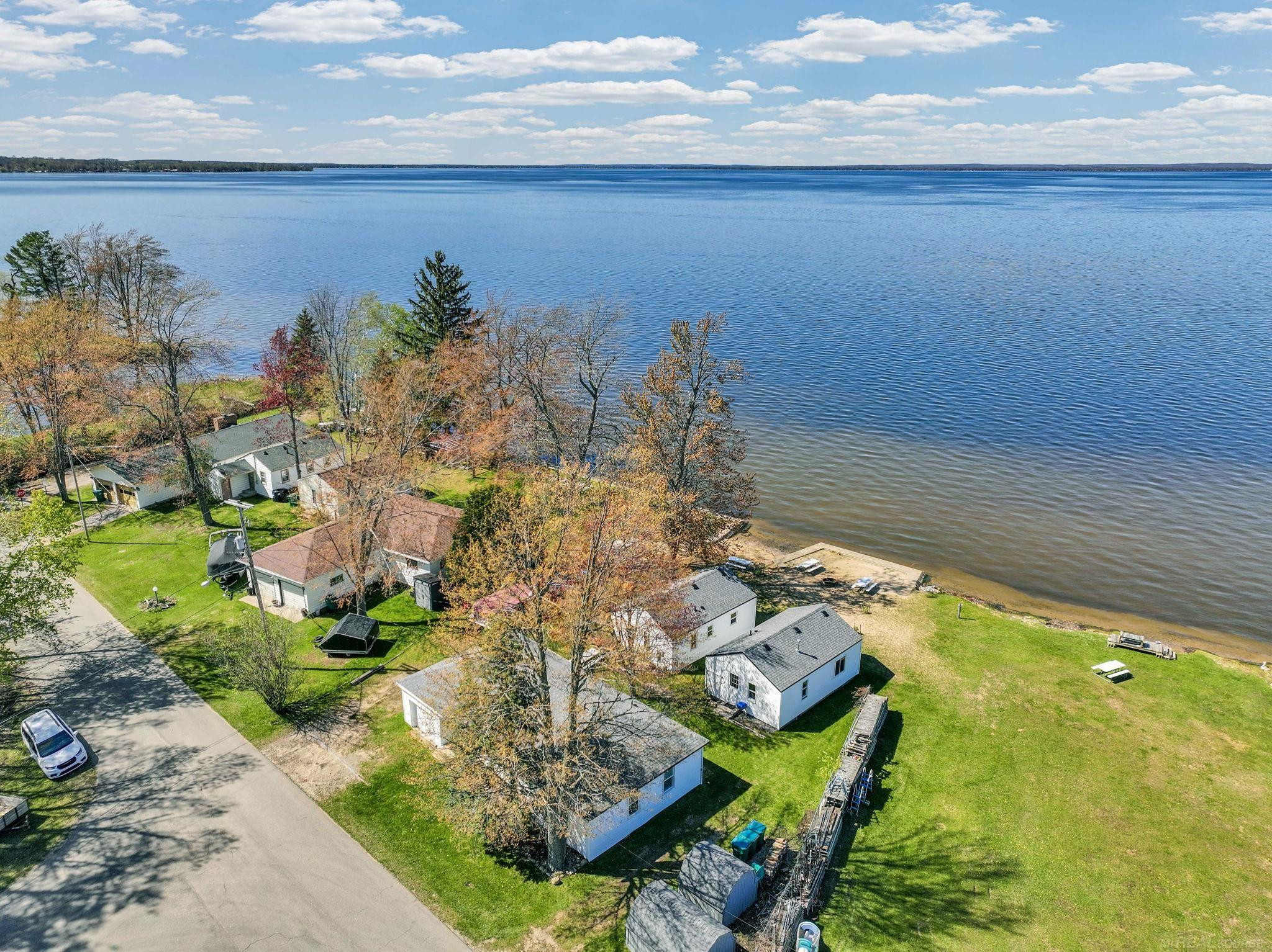 306 Festival Avenue, Houghton Lake, MI 48629 — Photo 6