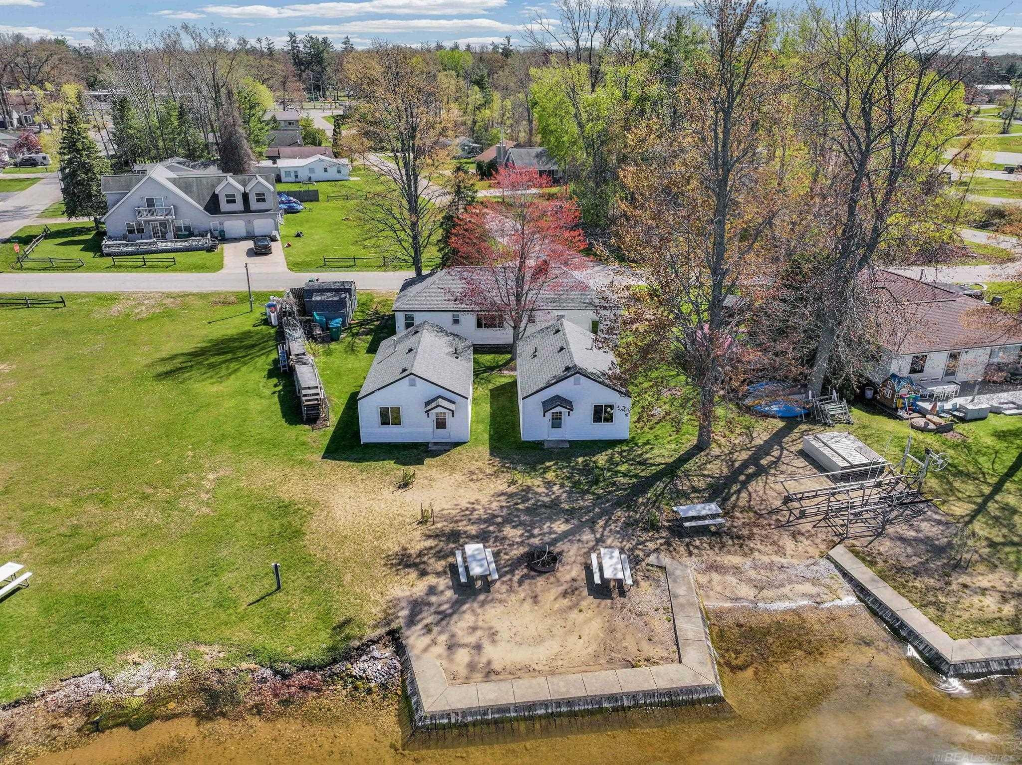 306 Festival Avenue, Houghton Lake, MI 48629 — Photo 10
