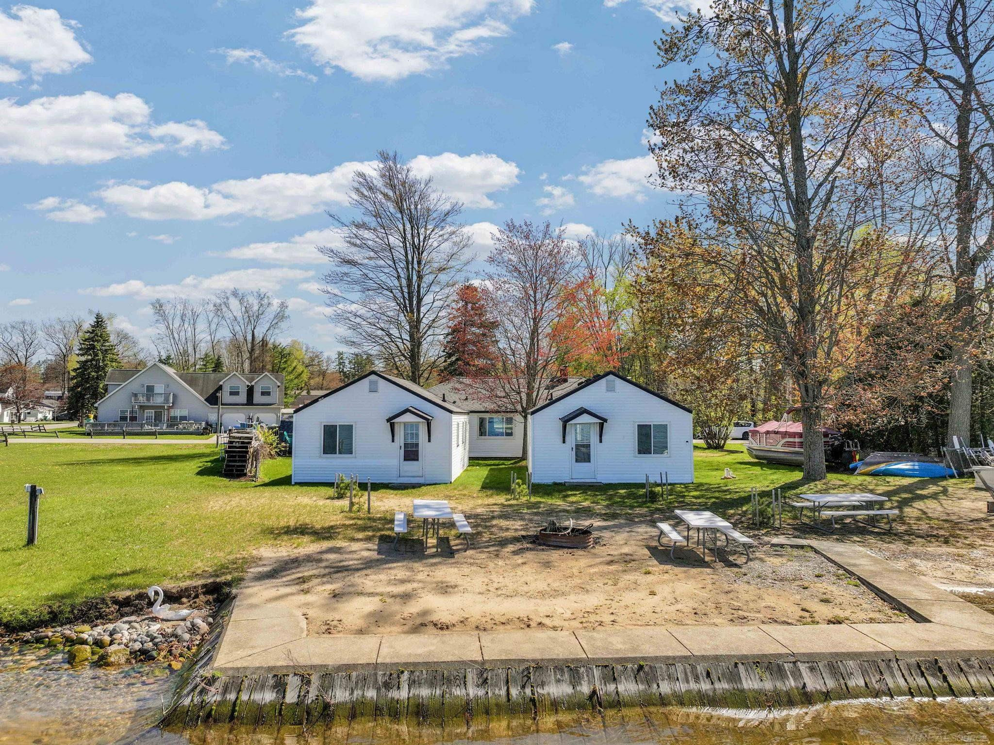 306 Festival Avenue, Houghton Lake, MI 48629 — Photo 11