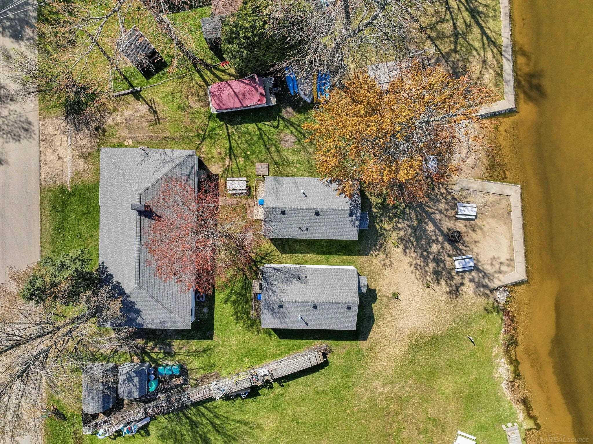306 Festival Avenue, Houghton Lake, MI 48629 — Photo 13