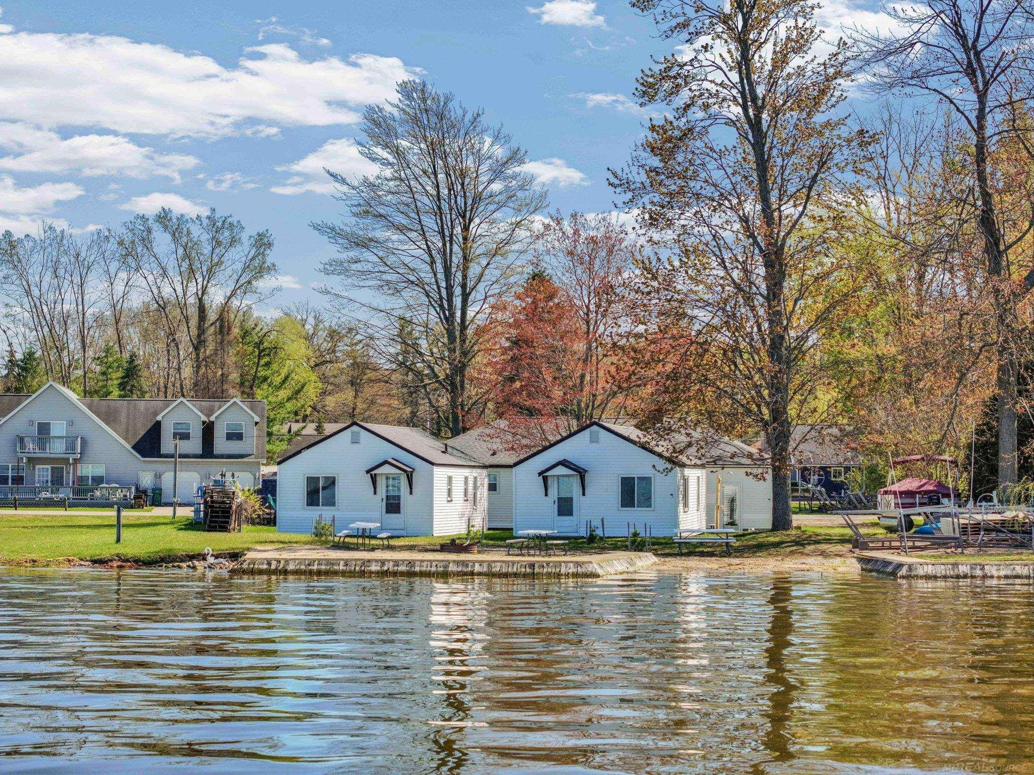 306 Festival Avenue, Houghton Lake, MI 48629 — Photo 14