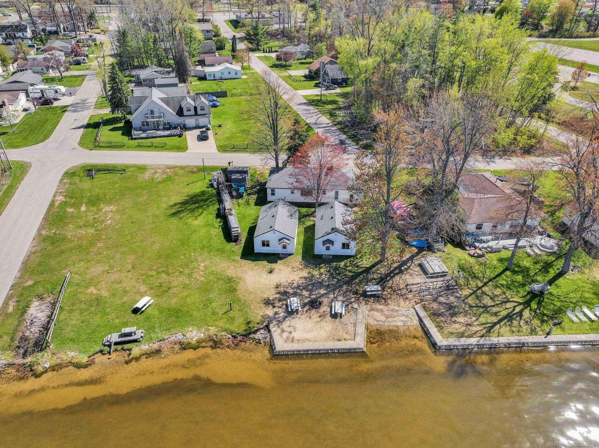 306 Festival Avenue, Houghton Lake, MI 48629 — Photo 16