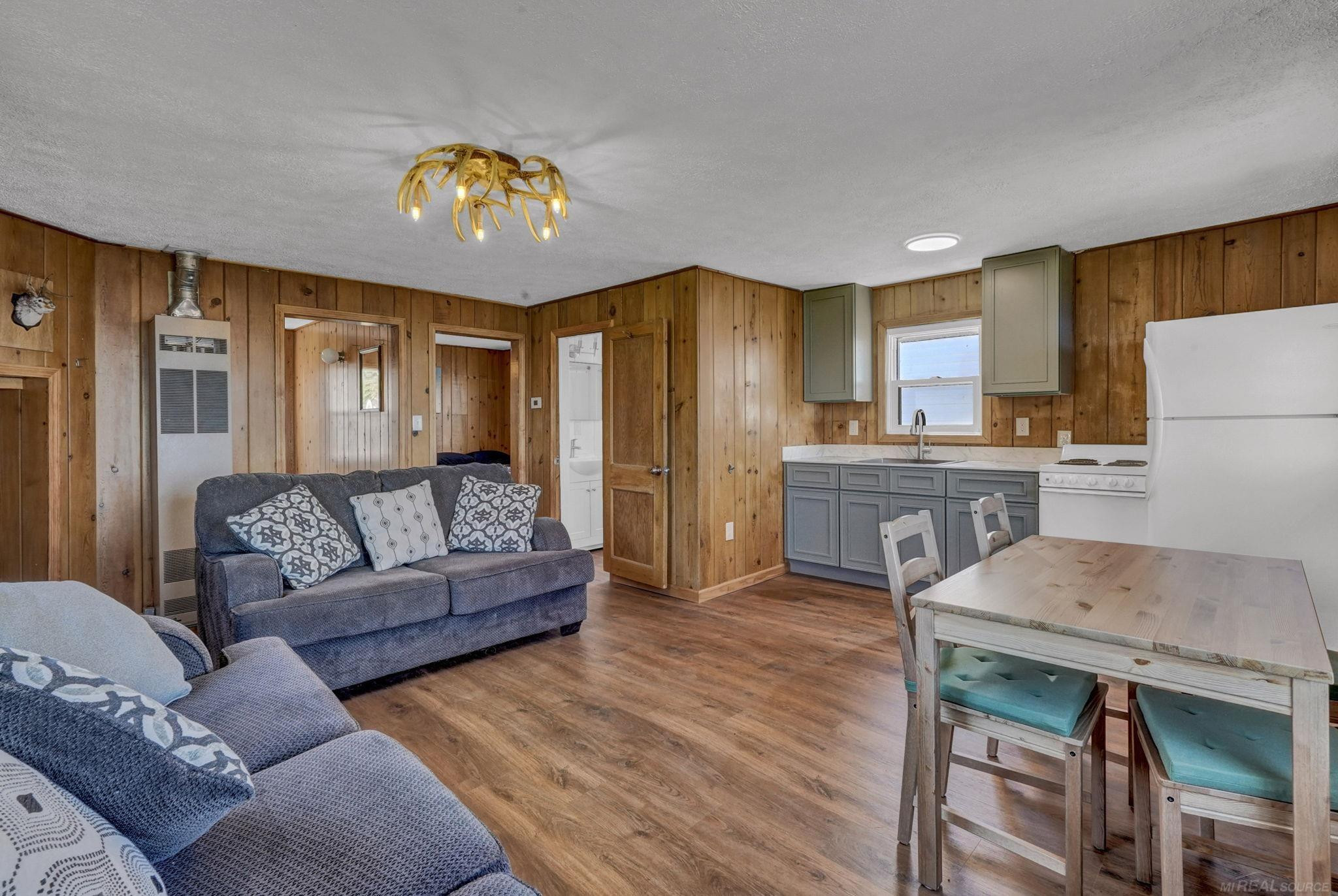 306 Festival Avenue, Houghton Lake, MI 48629 — Photo 36