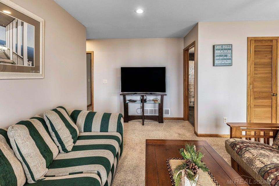 2077 Long Point Drive, Houghton Lake, MI 48629 — Photo 9