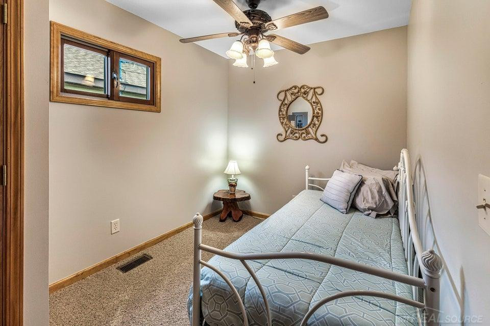 2077 Long Point Drive, Houghton Lake, MI 48629 — Photo 22