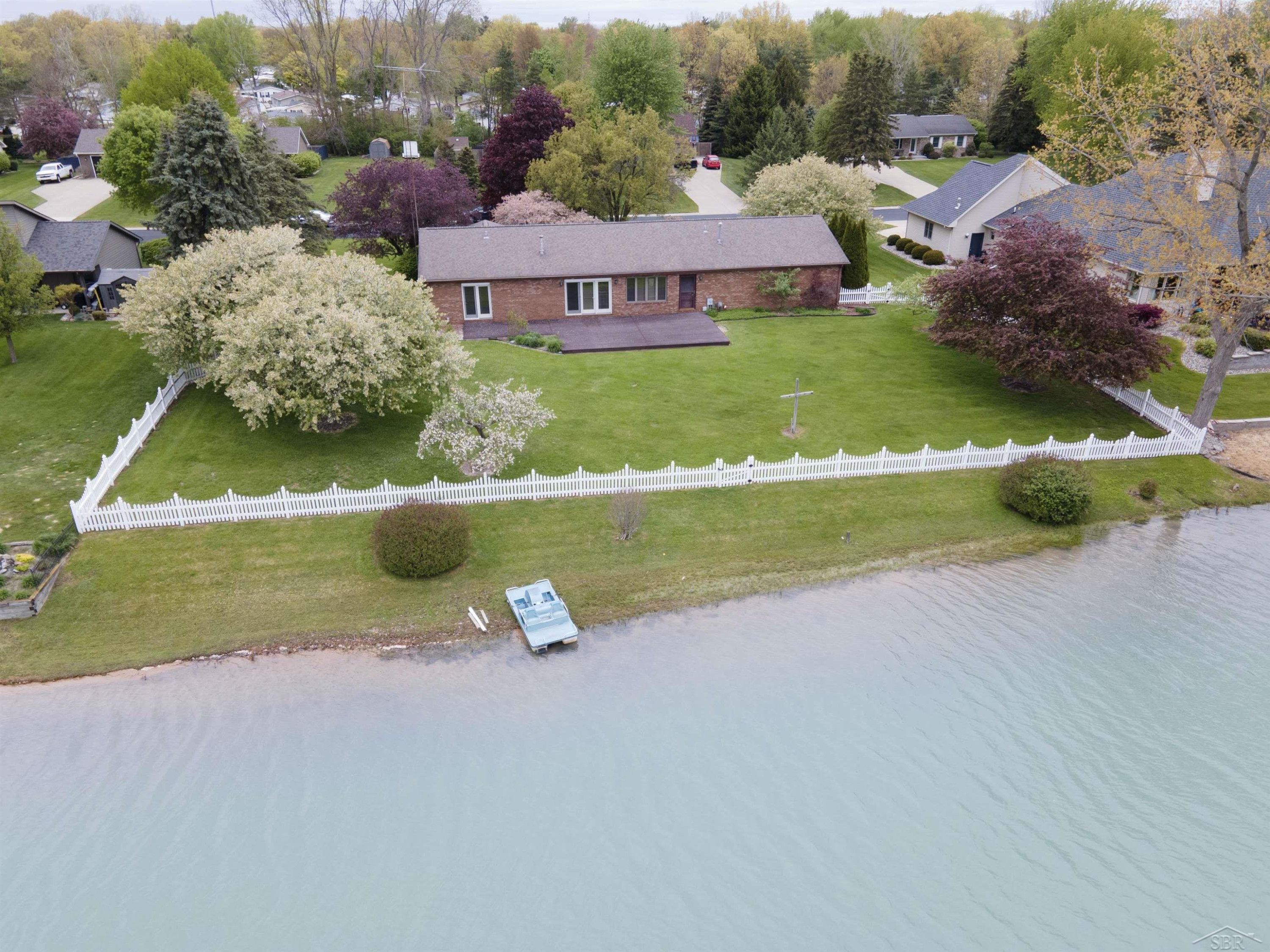 11145 Lake Circle North Street, Saginaw, MI 48609 — Photo 5