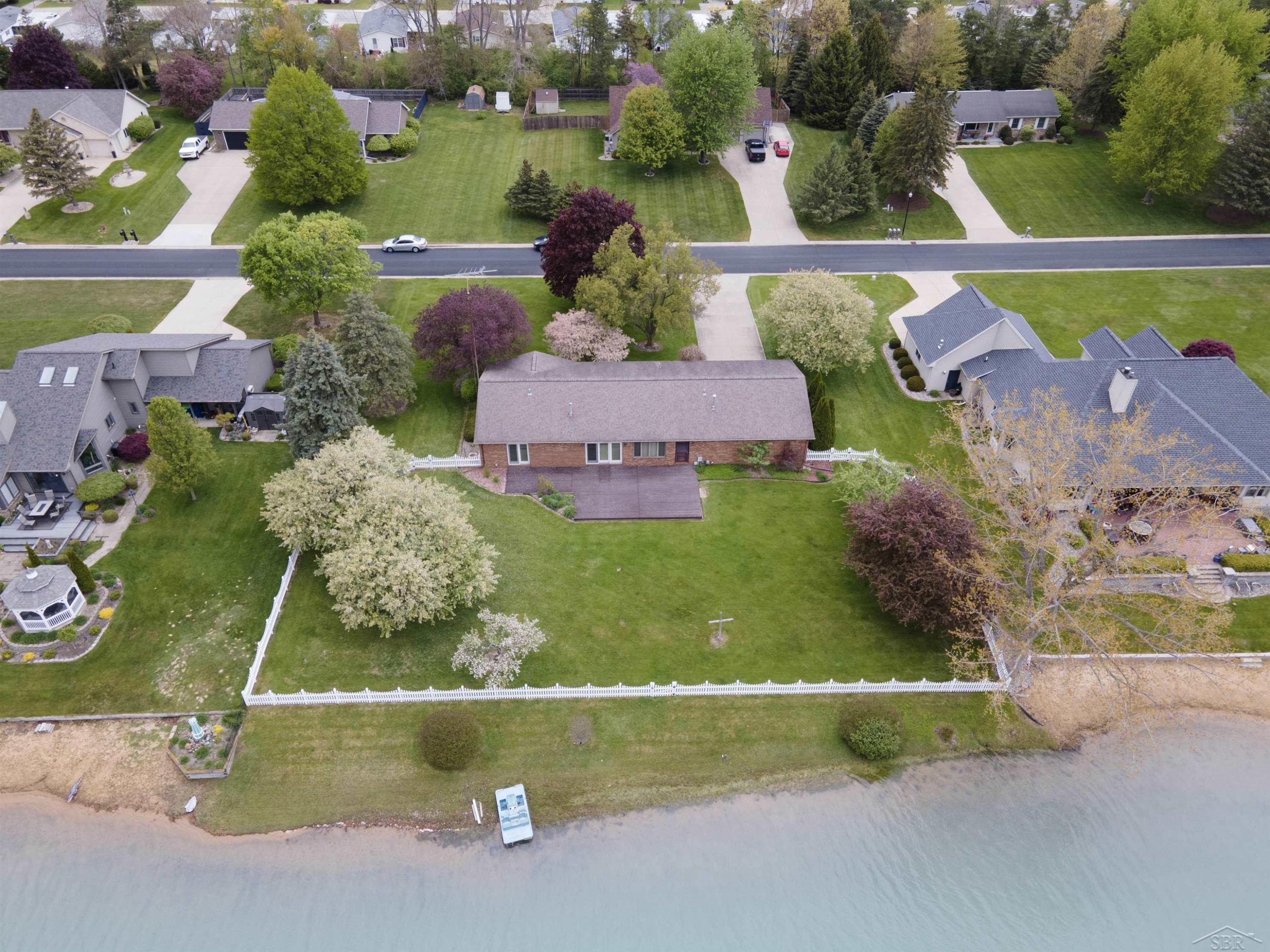 11145 Lake Circle North Street, Saginaw, MI 48609 — Photo 6
