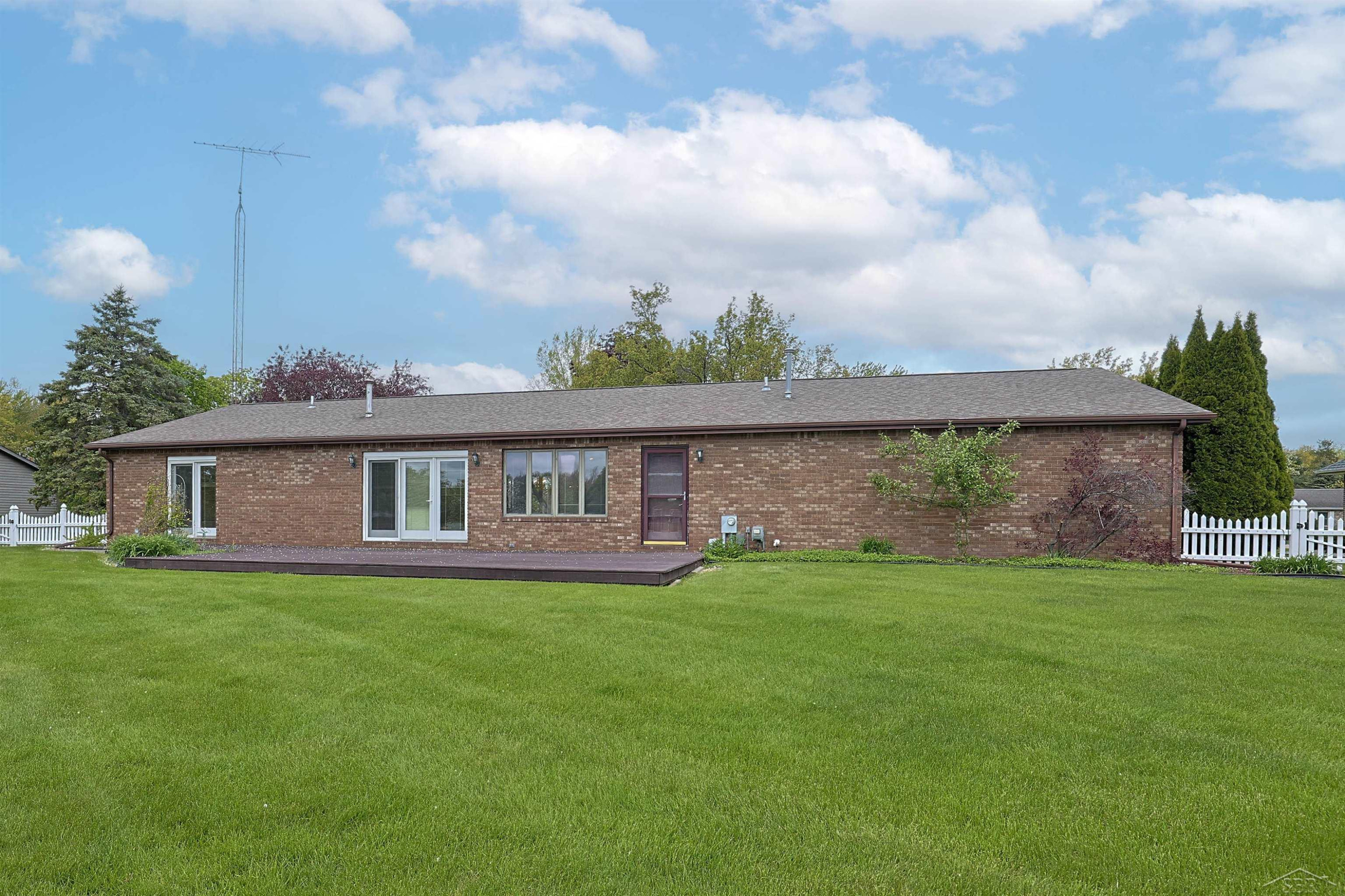 11145 Lake Circle North Street, Saginaw, MI 48609 — Photo 42