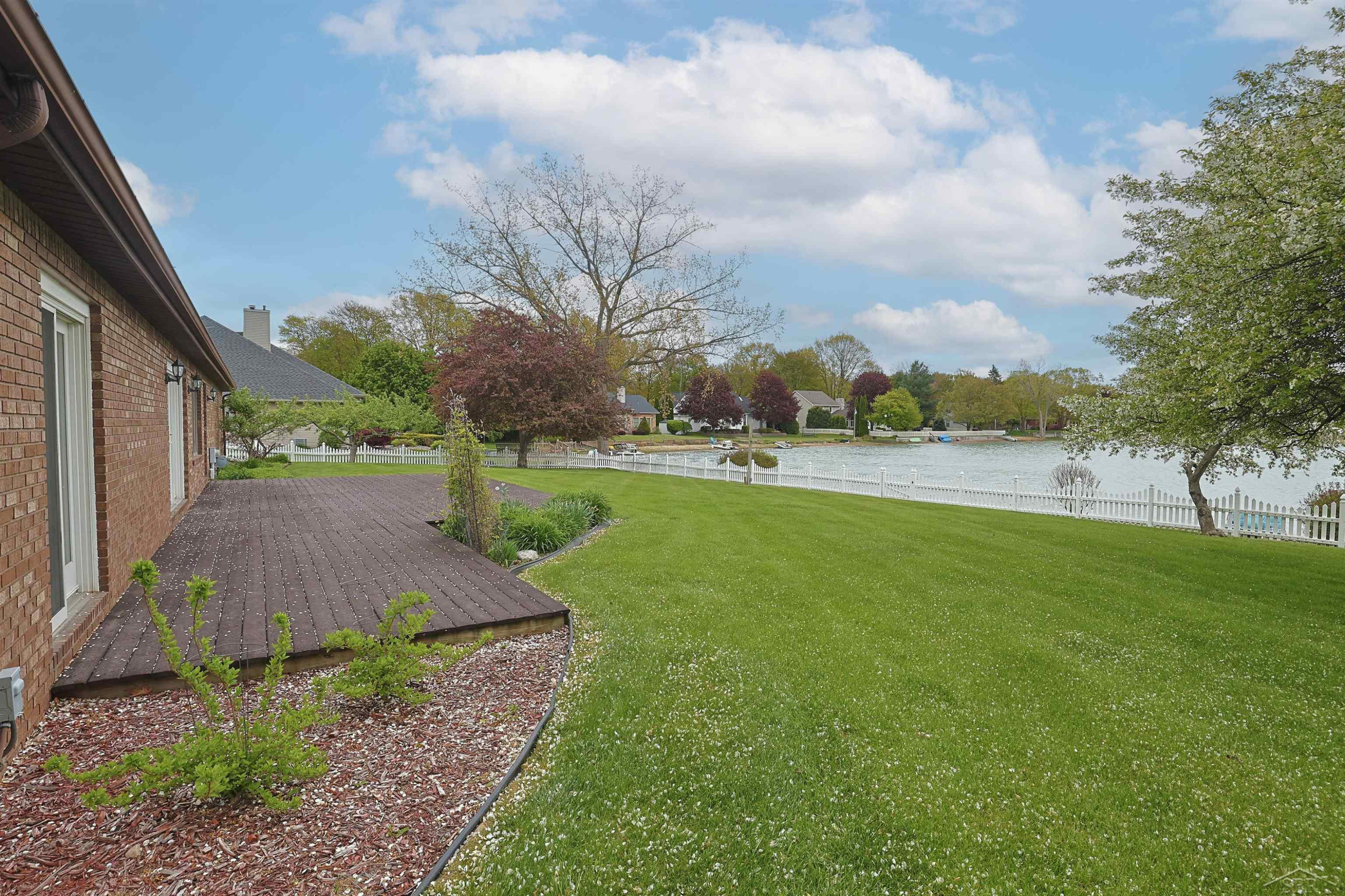 11145 Lake Circle North Street, Saginaw, MI 48609 — Photo 54