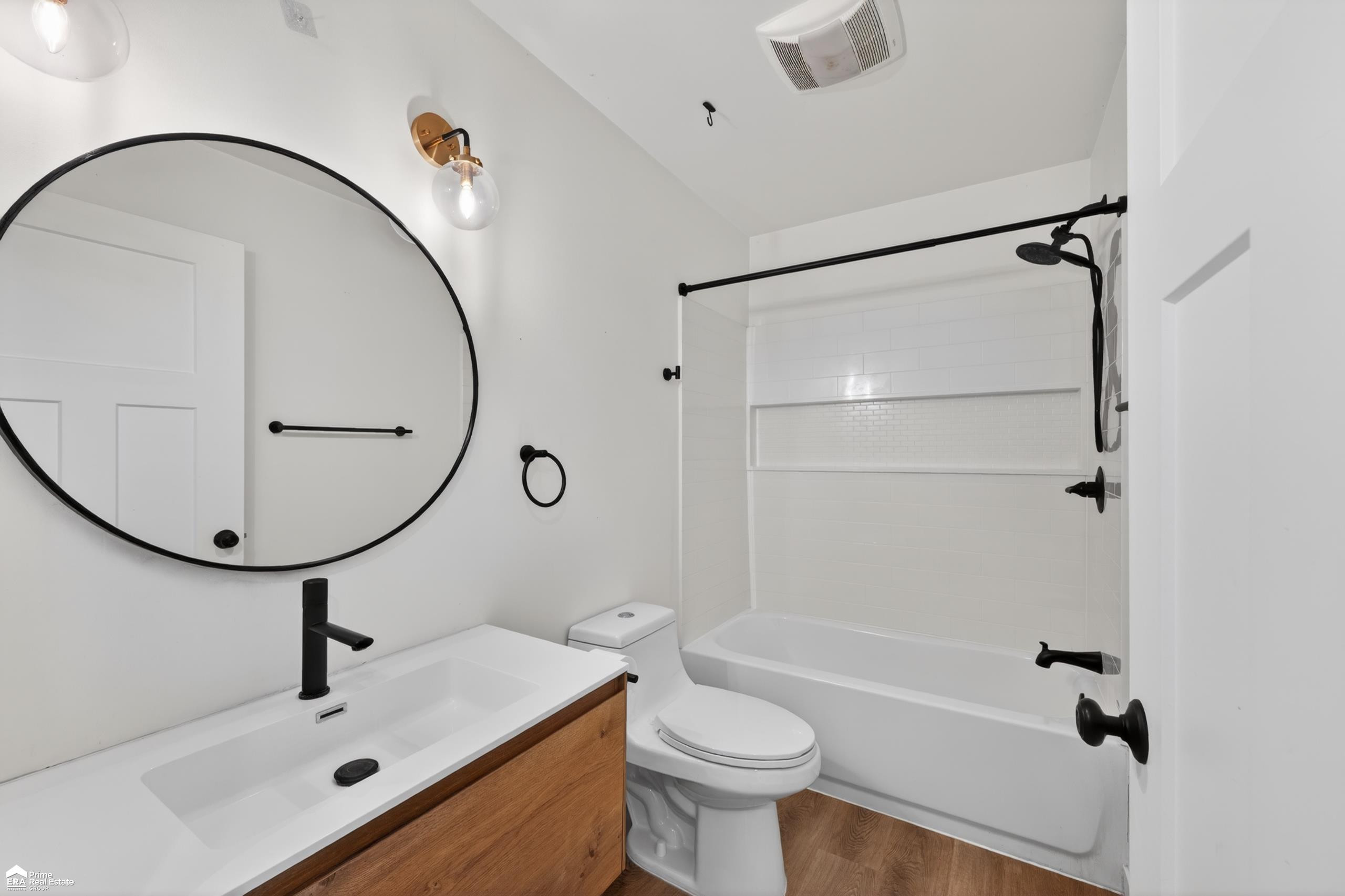 5881 Lake Crest Drive, Columbiaville, MI 48421 — Photo 9