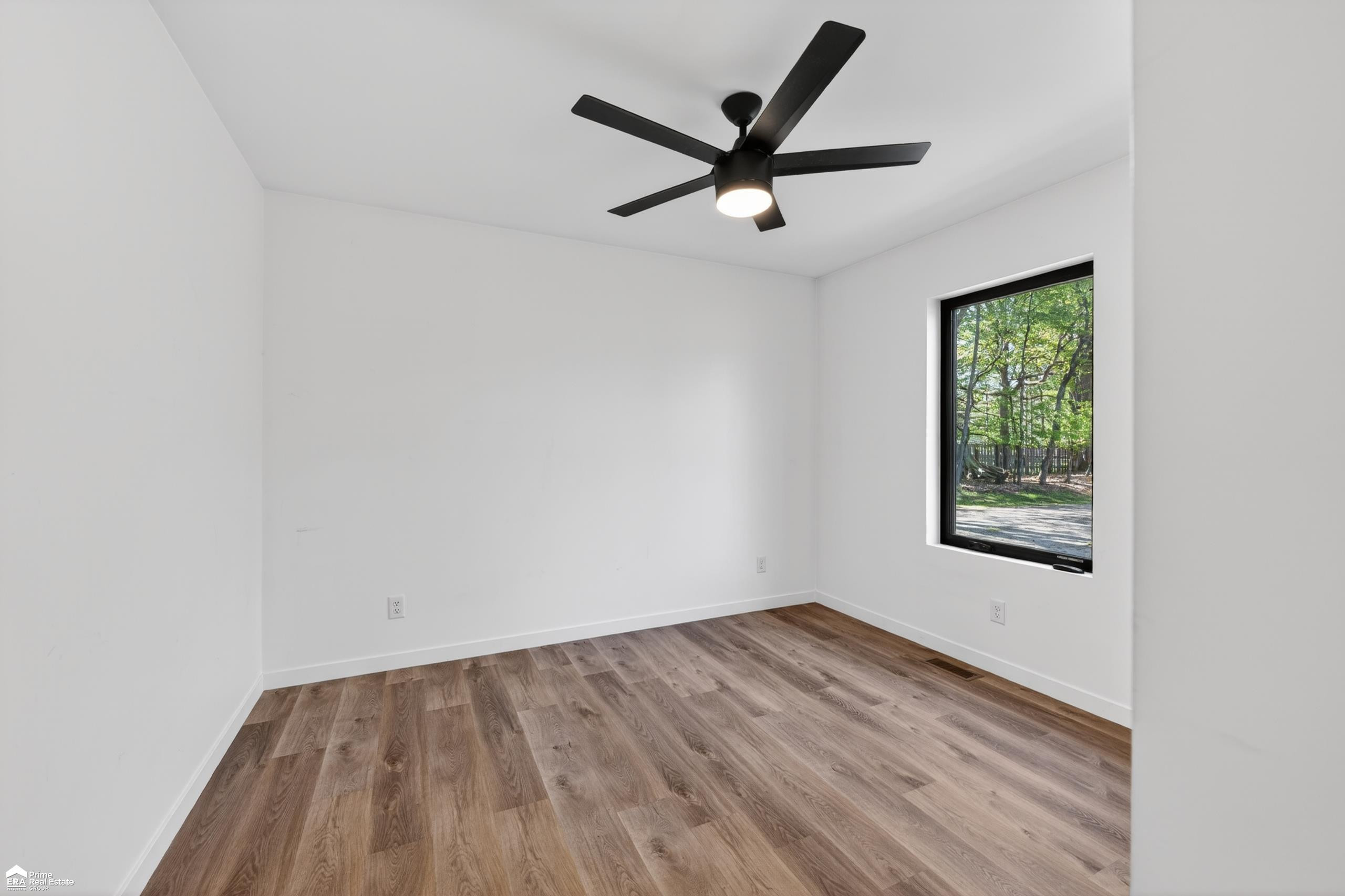 5881 Lake Crest Drive, Columbiaville, MI 48421 — Photo 12