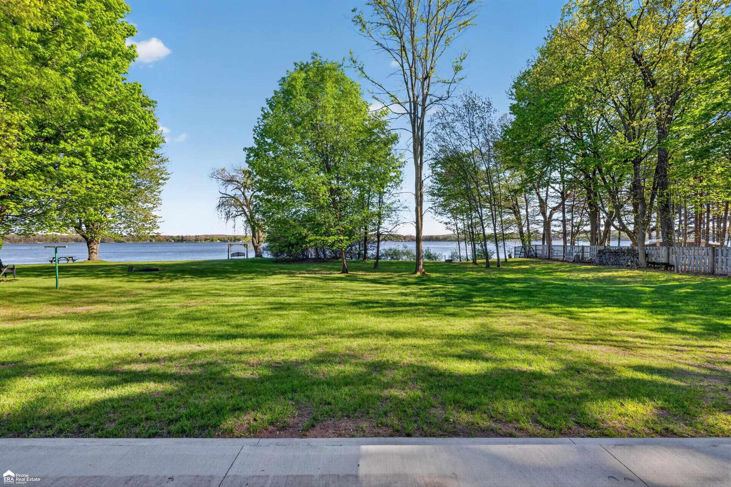 5881 Lake Crest Drive, Columbiaville, MI 48421 — Photo 38