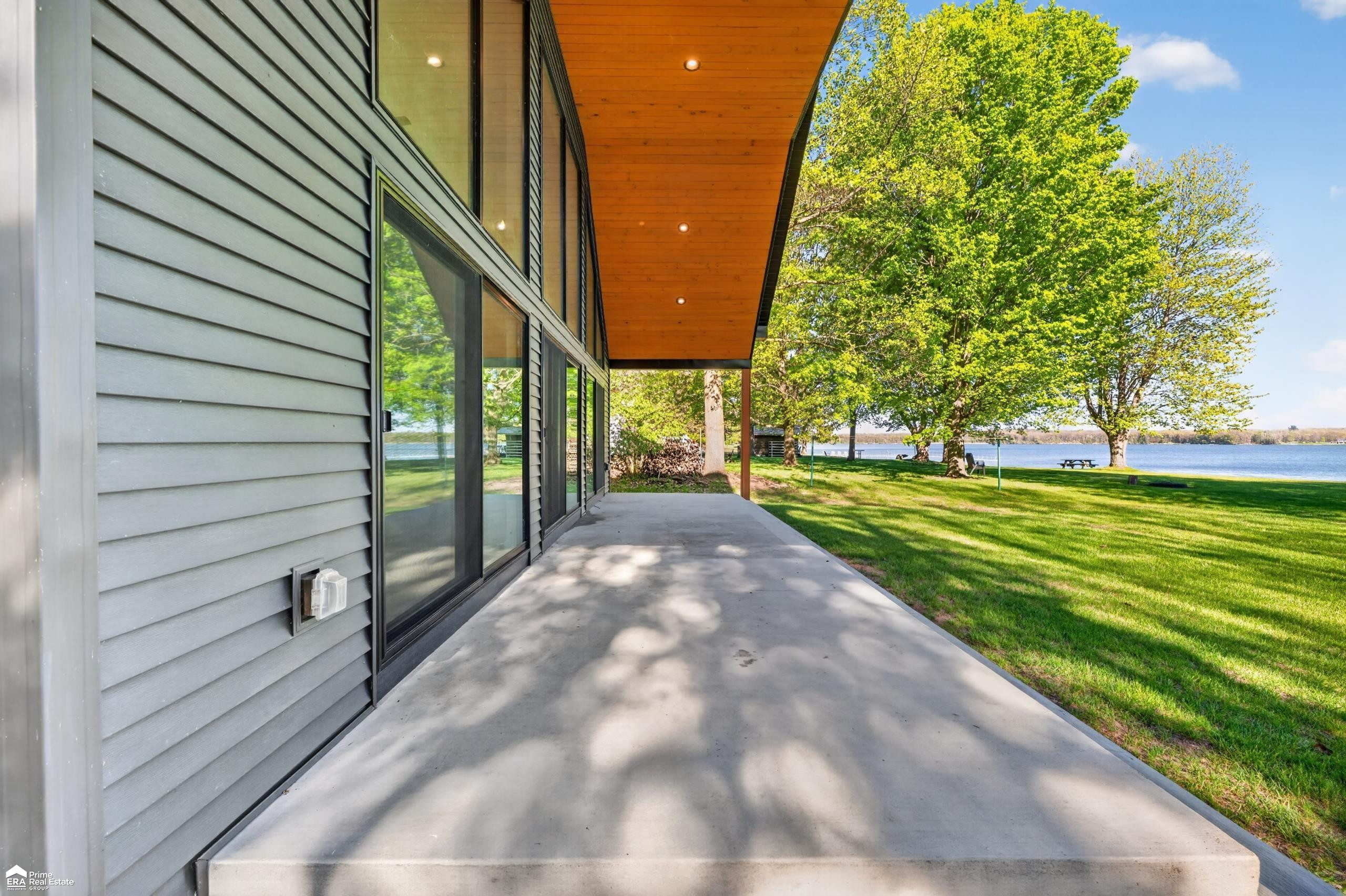 5881 Lake Crest Drive, Columbiaville, MI 48421 — Photo 39