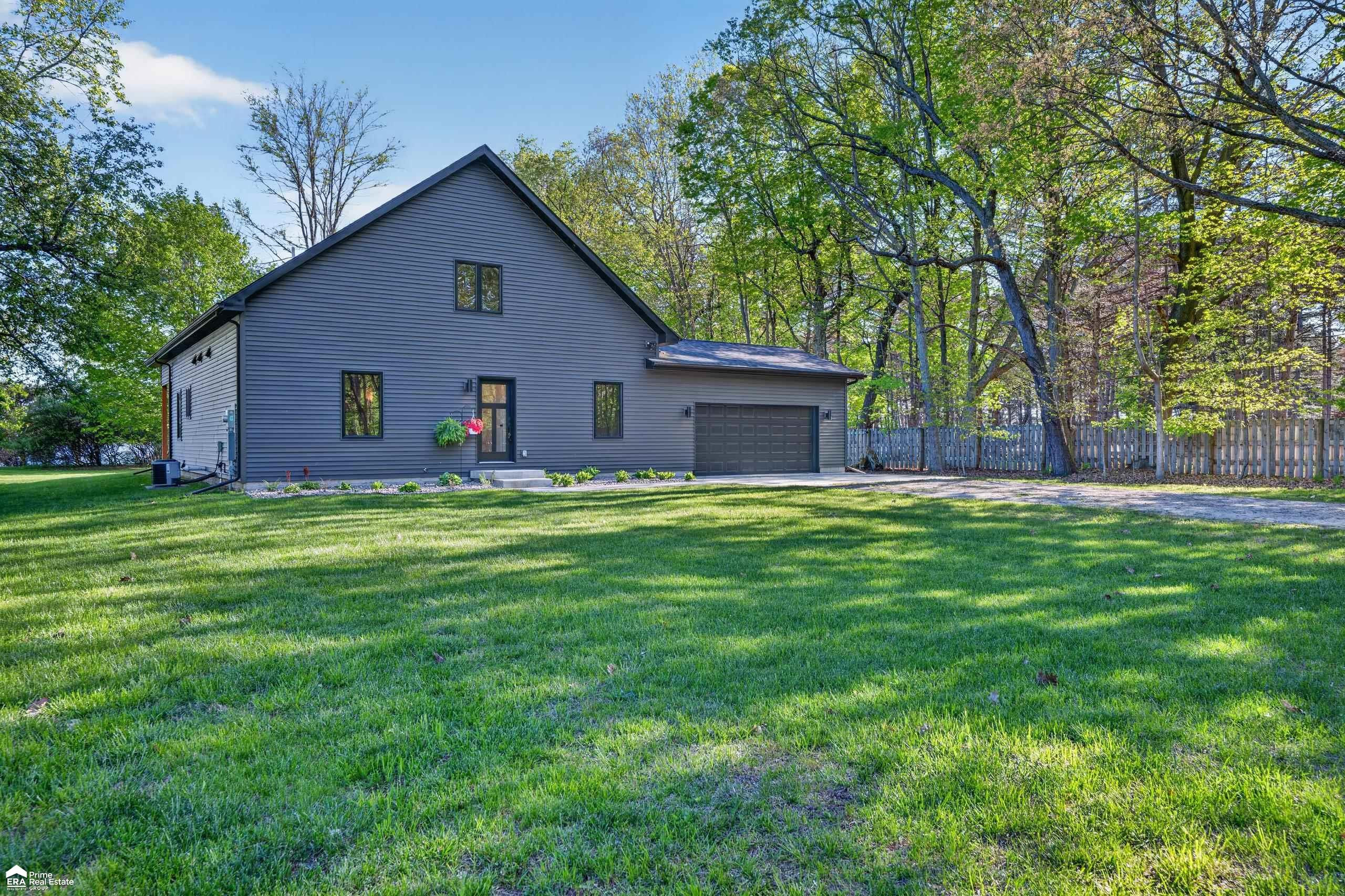 5881 Lake Crest Drive, Columbiaville, MI 48421 — Photo 47