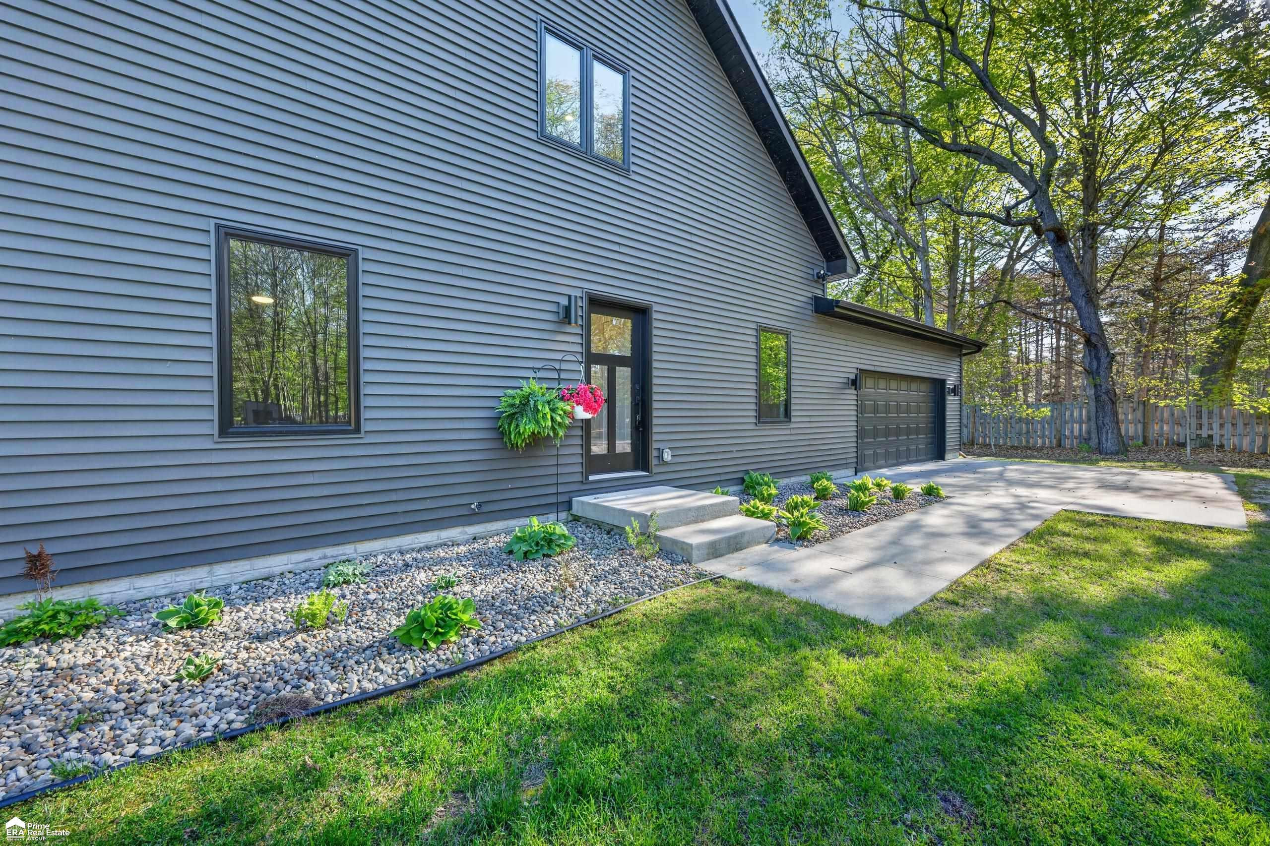 5881 Lake Crest Drive, Columbiaville, MI 48421 — Photo 49