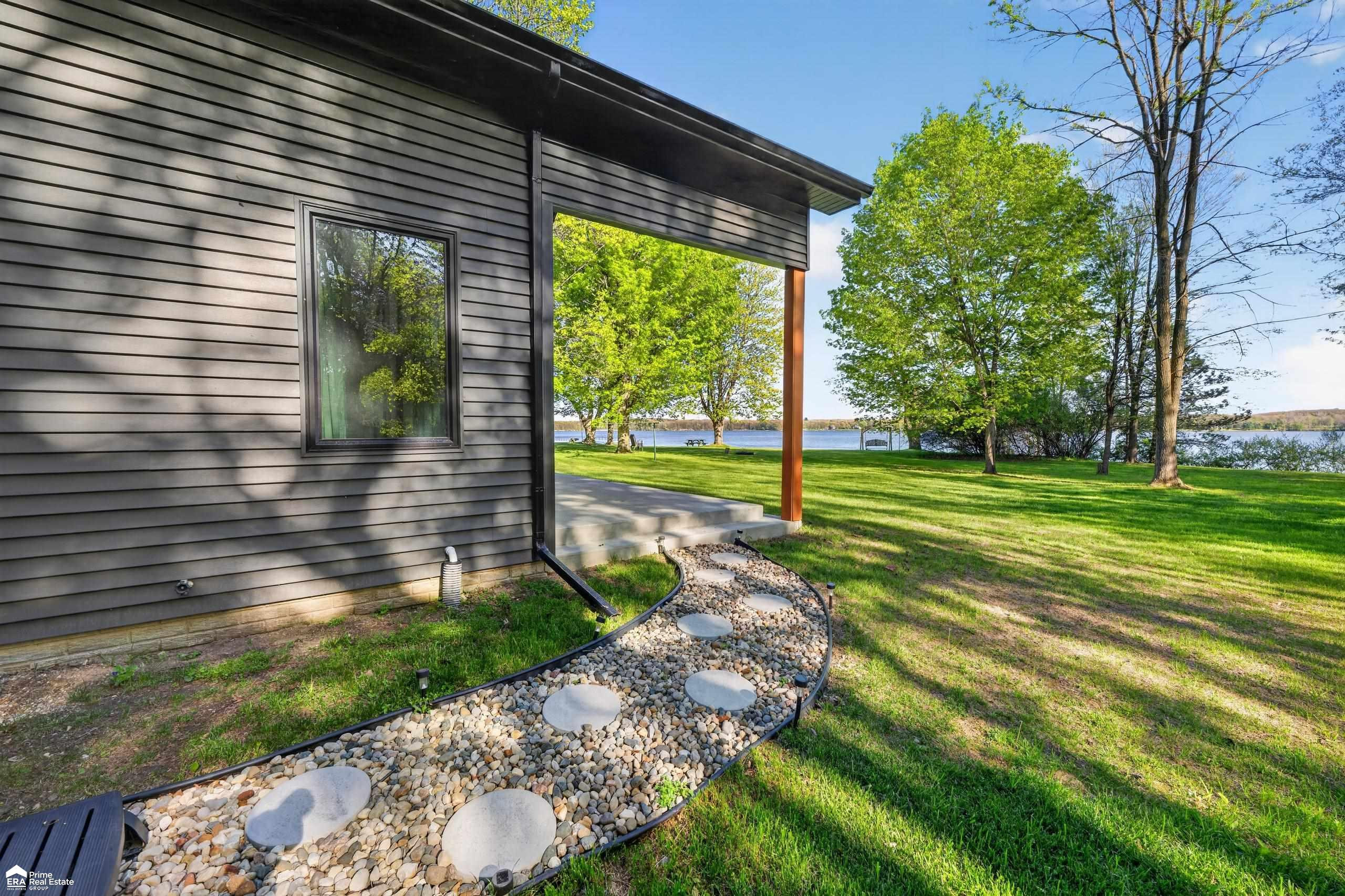 5881 Lake Crest Drive, Columbiaville, MI 48421 — Photo 53