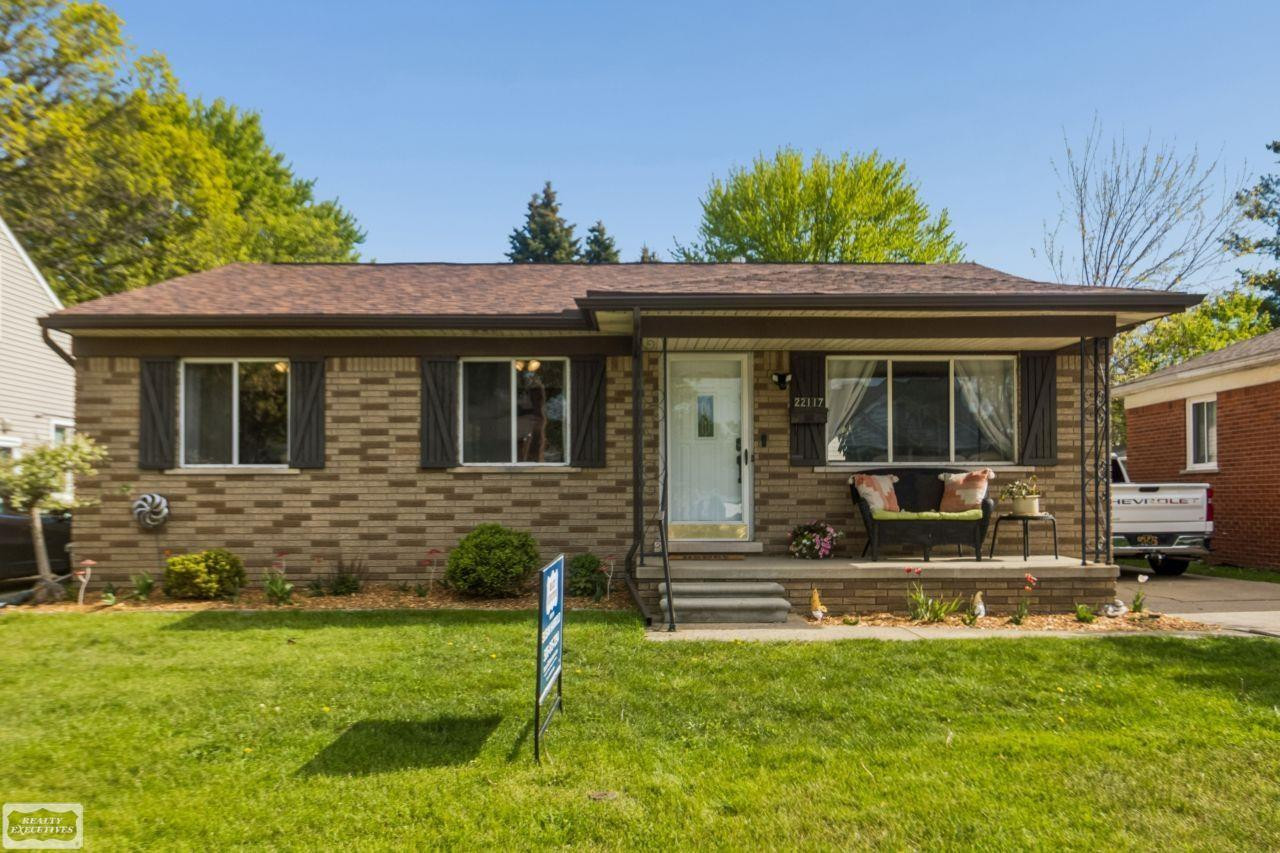 22117 California Street, Saint Clair Shores, MI 48080 — front exterior