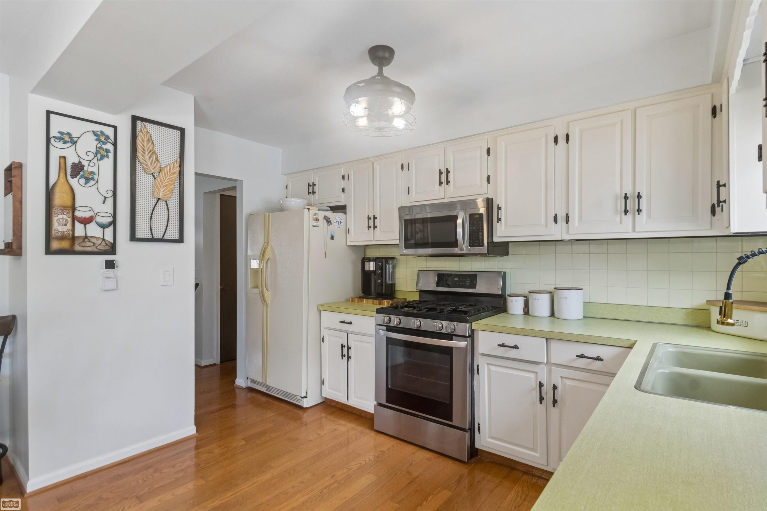 22117 California Street, Saint Clair Shores, MI 48080 — Photo 11