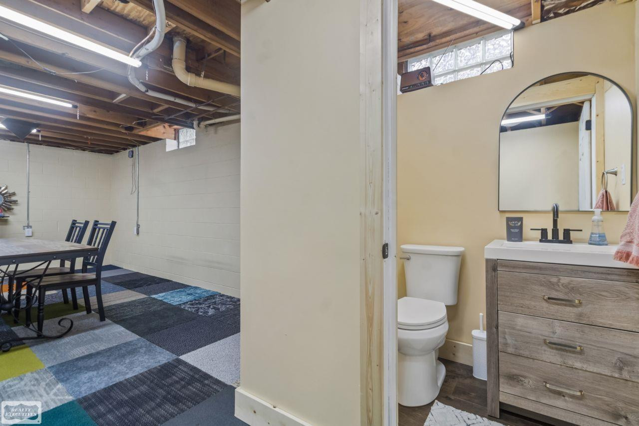 22117 California Street, Saint Clair Shores, MI 48080 — Photo 21