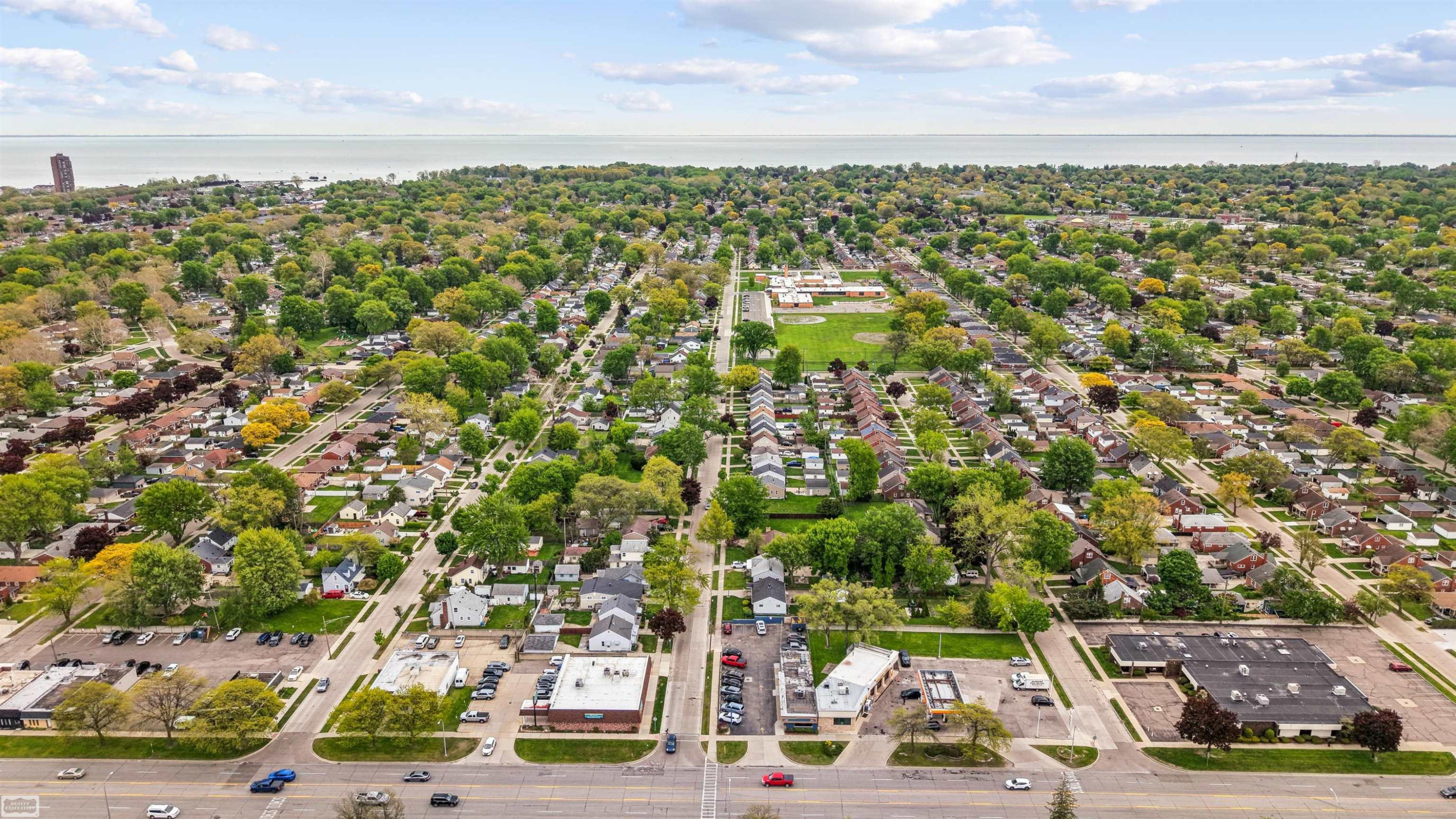 22117 California Street, Saint Clair Shores, MI 48080 — Photo 32