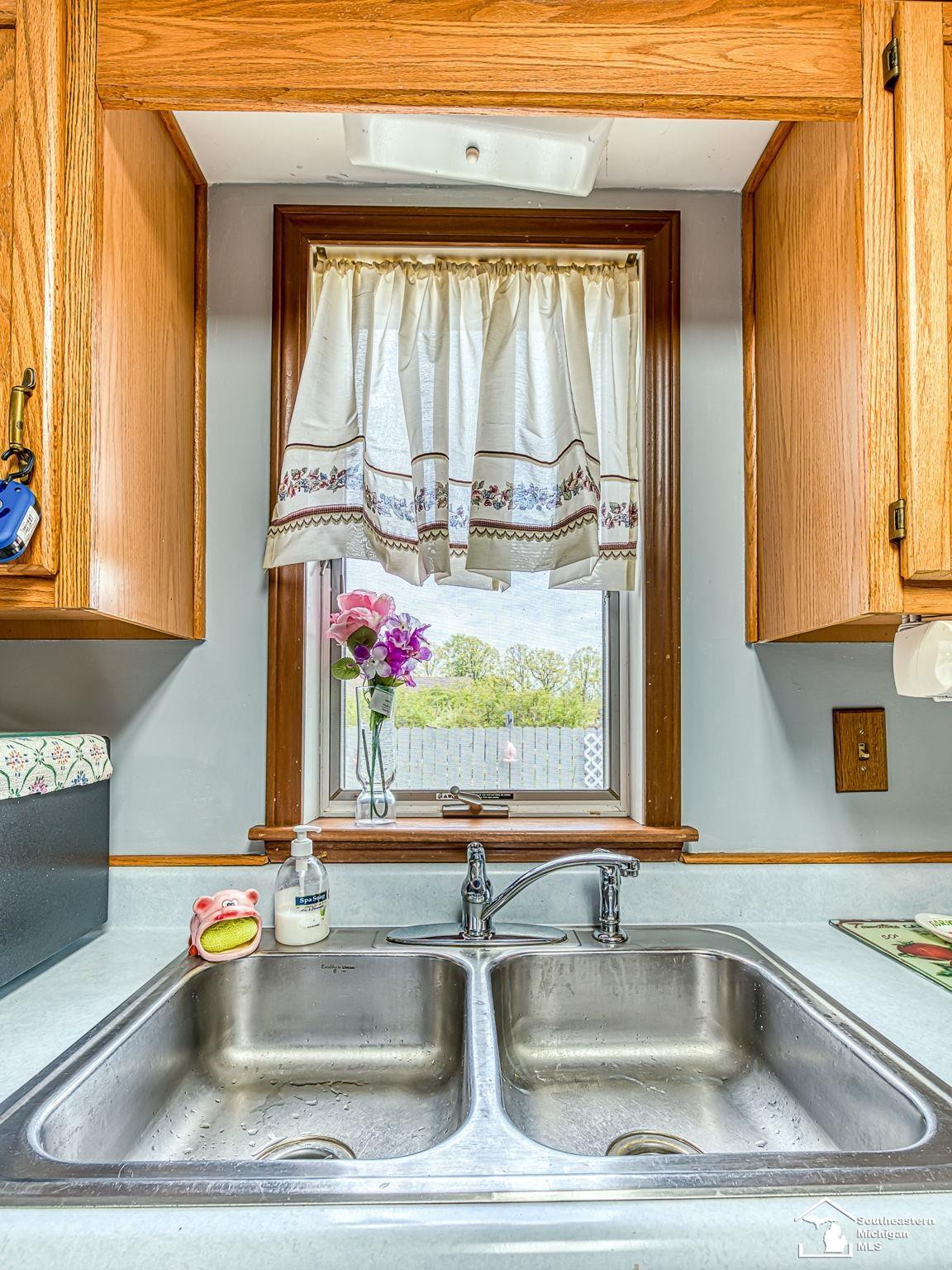 4972 Elm Street, Newport, MI 48166 — Photo 4