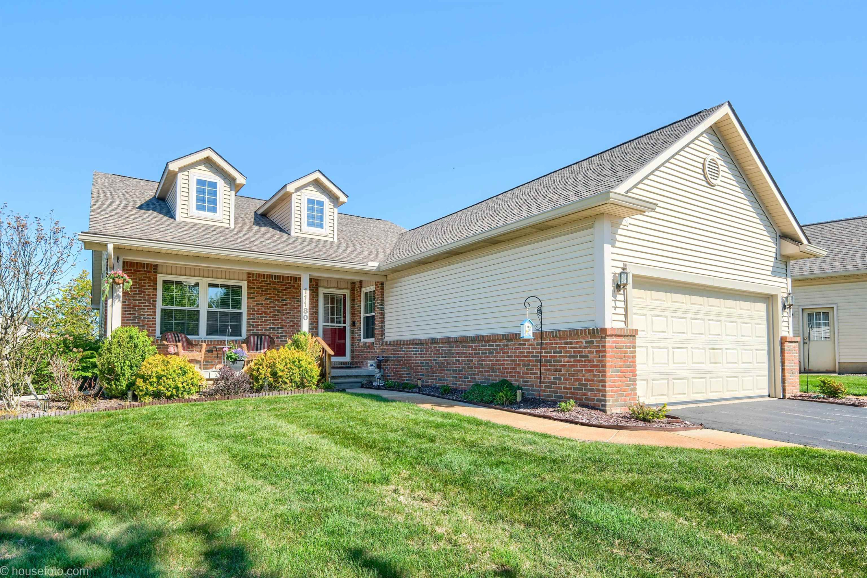 11180 Strathmore Court, Grand Blanc, MI 48439 — front exterior