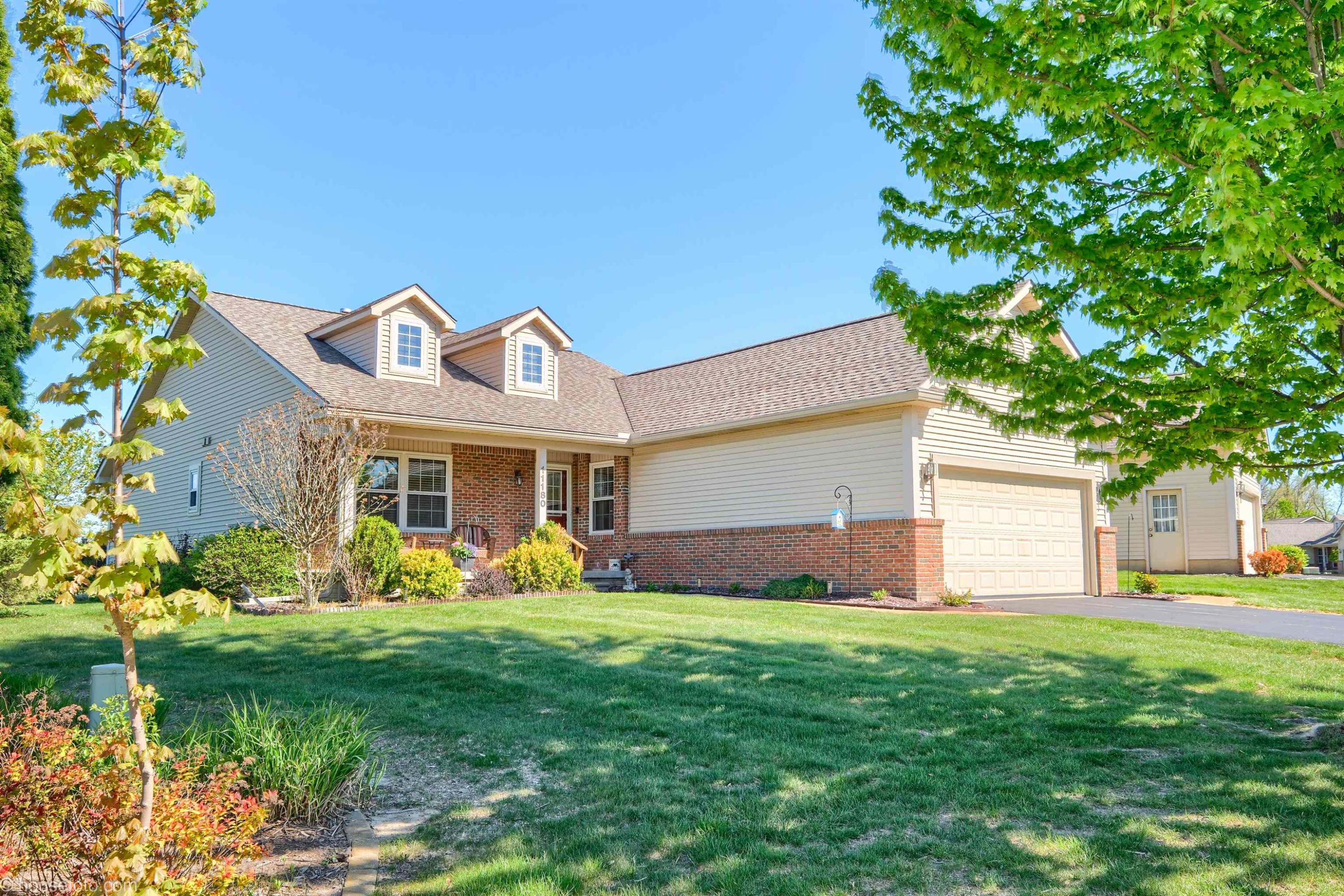 11180 Strathmore Court, Grand Blanc, MI 48439 — Photo 2