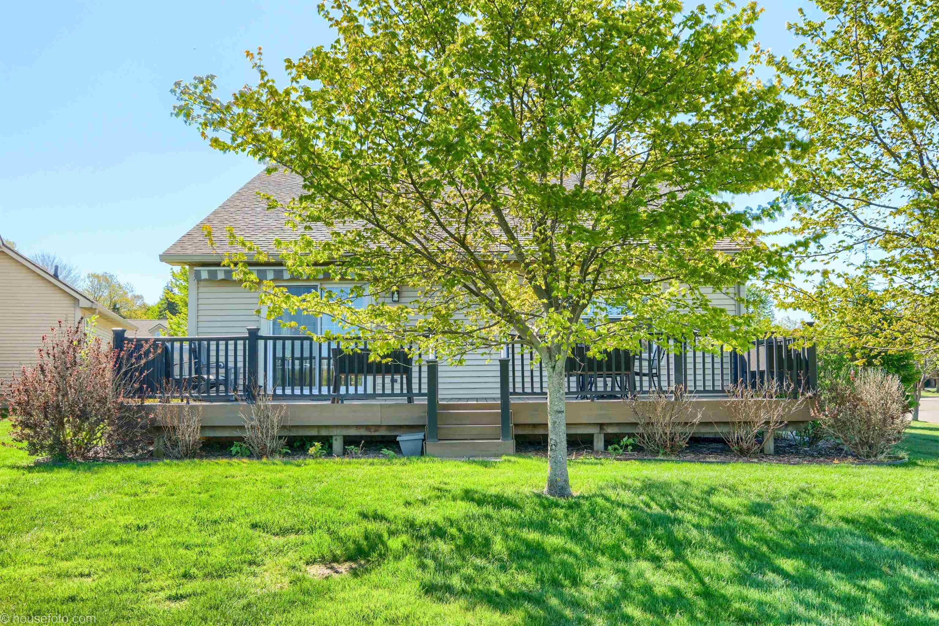11180 Strathmore Court, Grand Blanc, MI 48439 — Photo 12