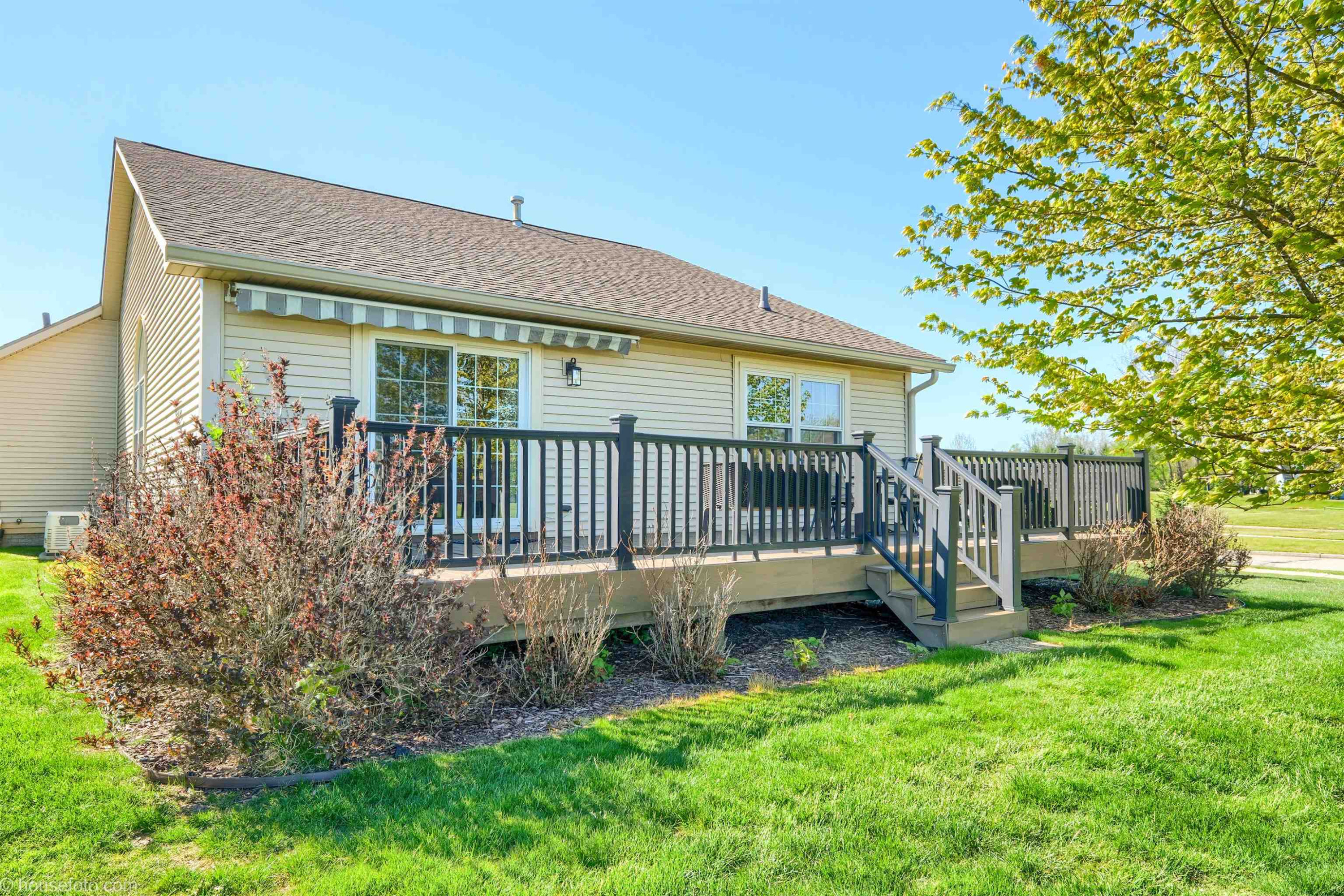 11180 Strathmore Court, Grand Blanc, MI 48439 — Photo 14