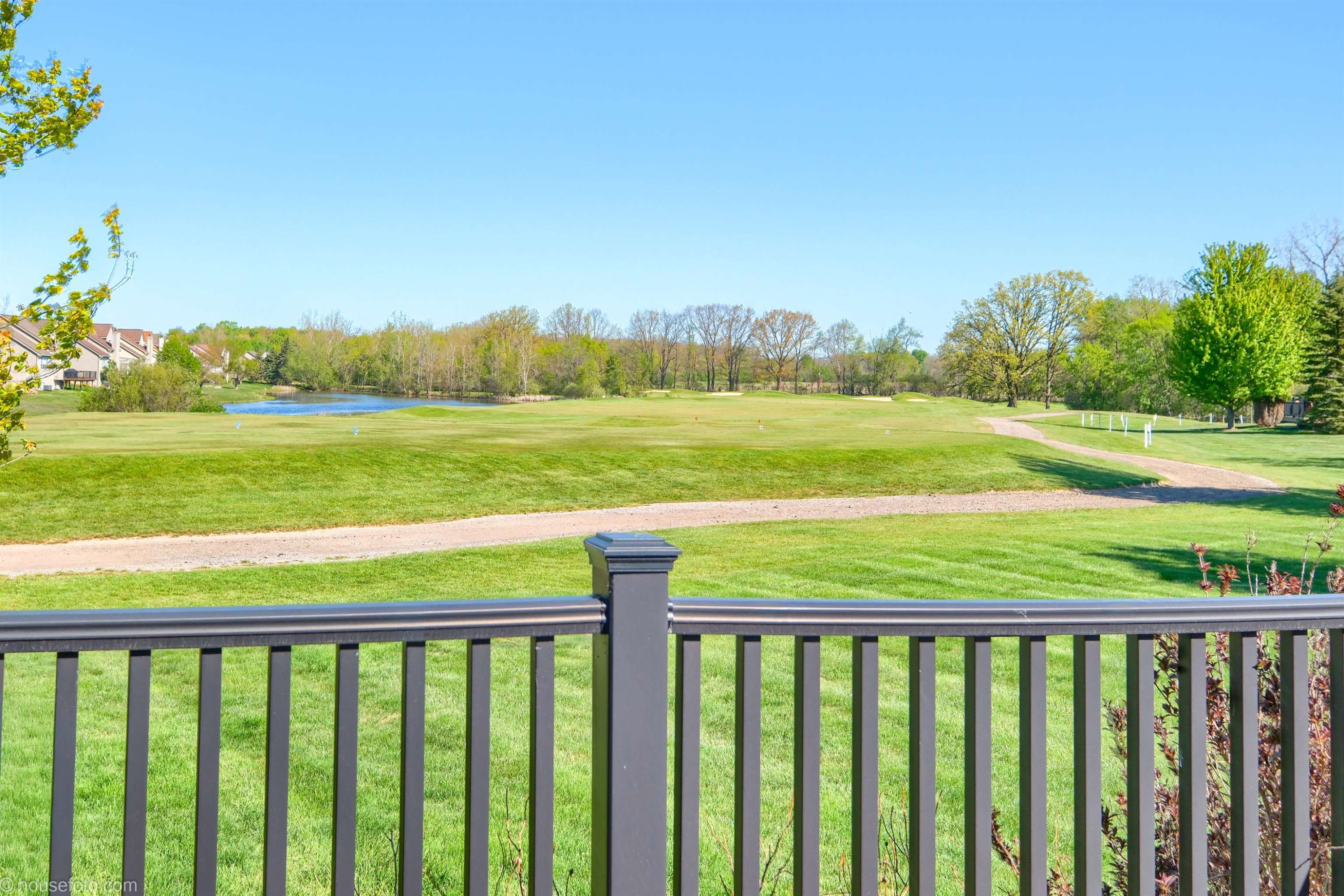 11180 Strathmore Court, Grand Blanc, MI 48439 — Photo 17
