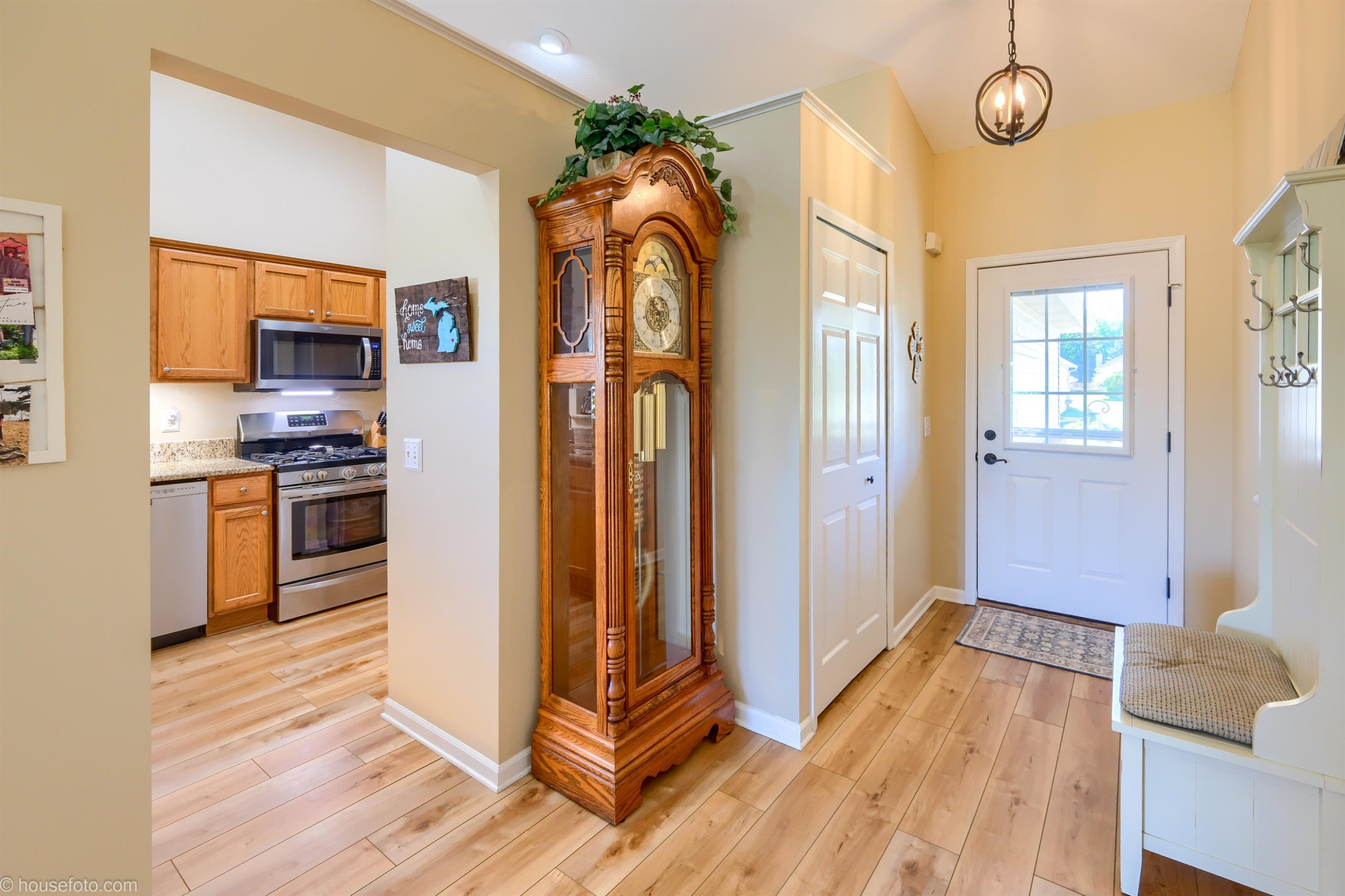 11180 Strathmore Court, Grand Blanc, MI 48439 — Photo 26