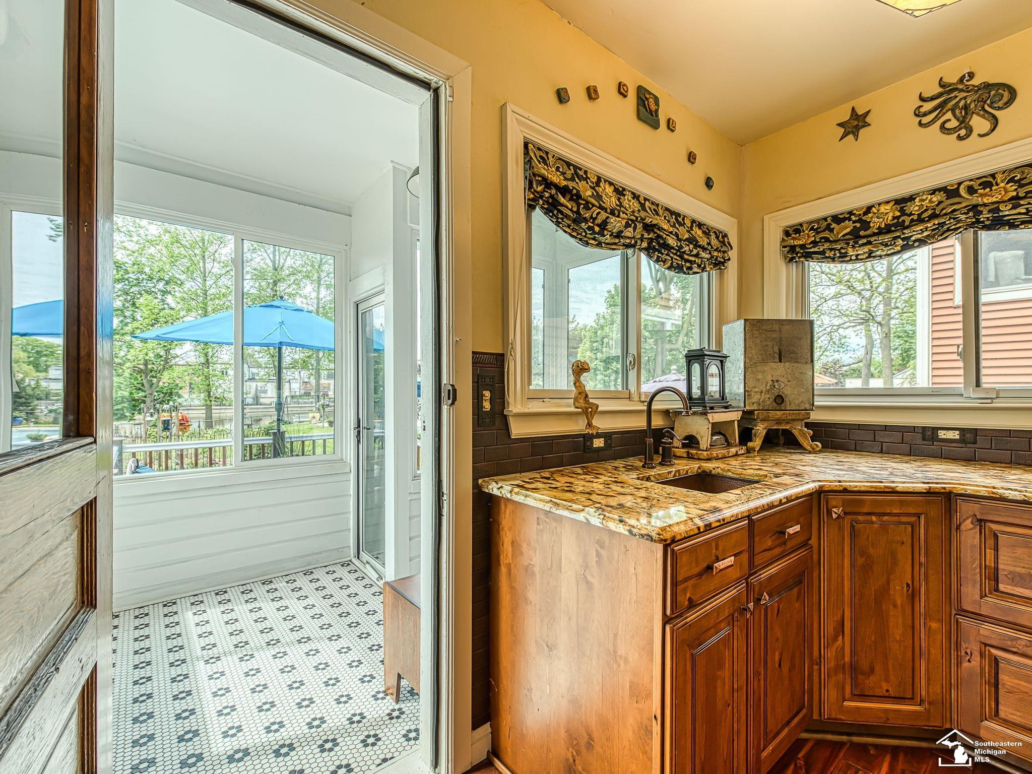 404 E Elm Avenue, Monroe, MI 48162 — Photo 21