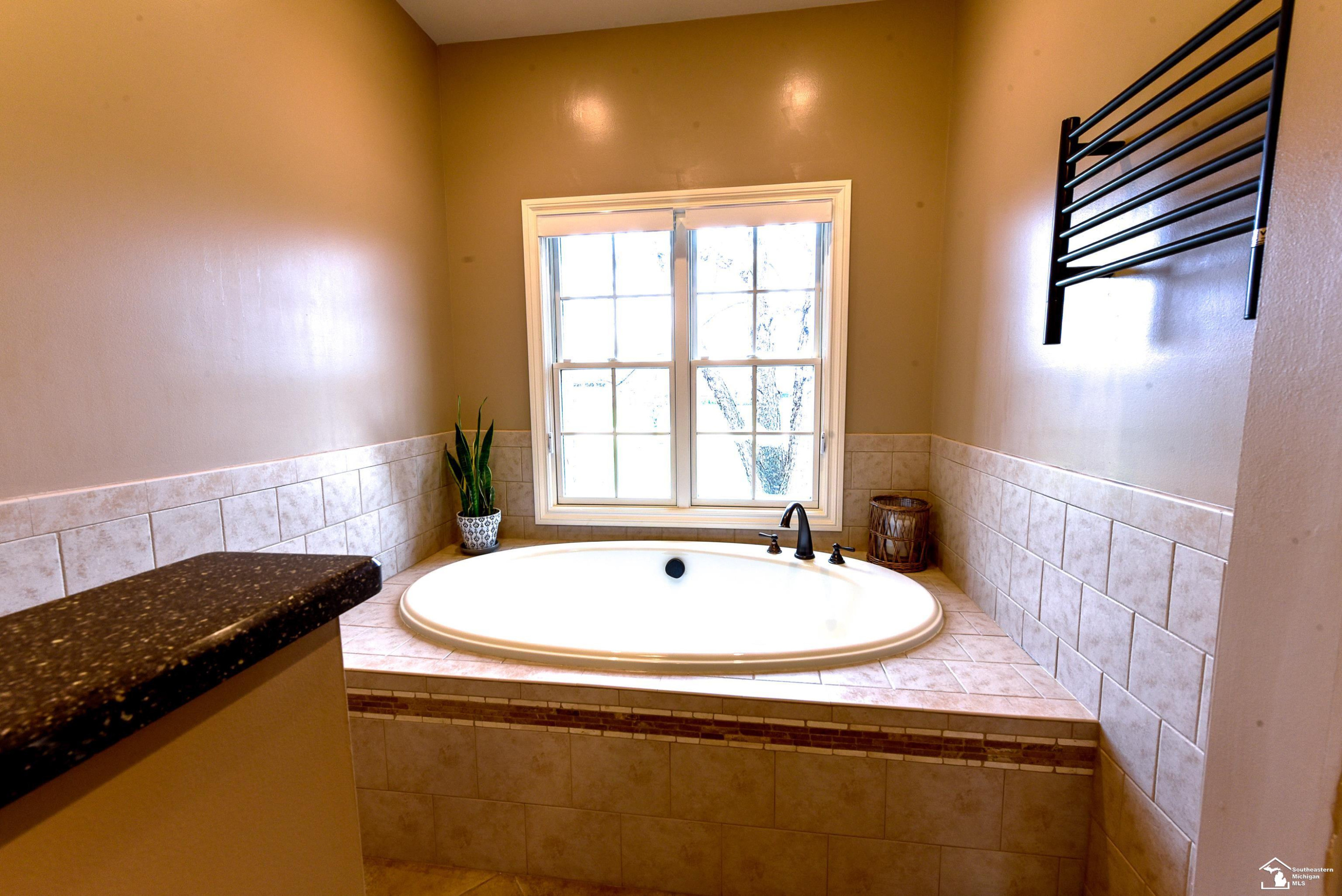 327 Pebble Beach Drive, Monroe, MI 48162 — Photo 28