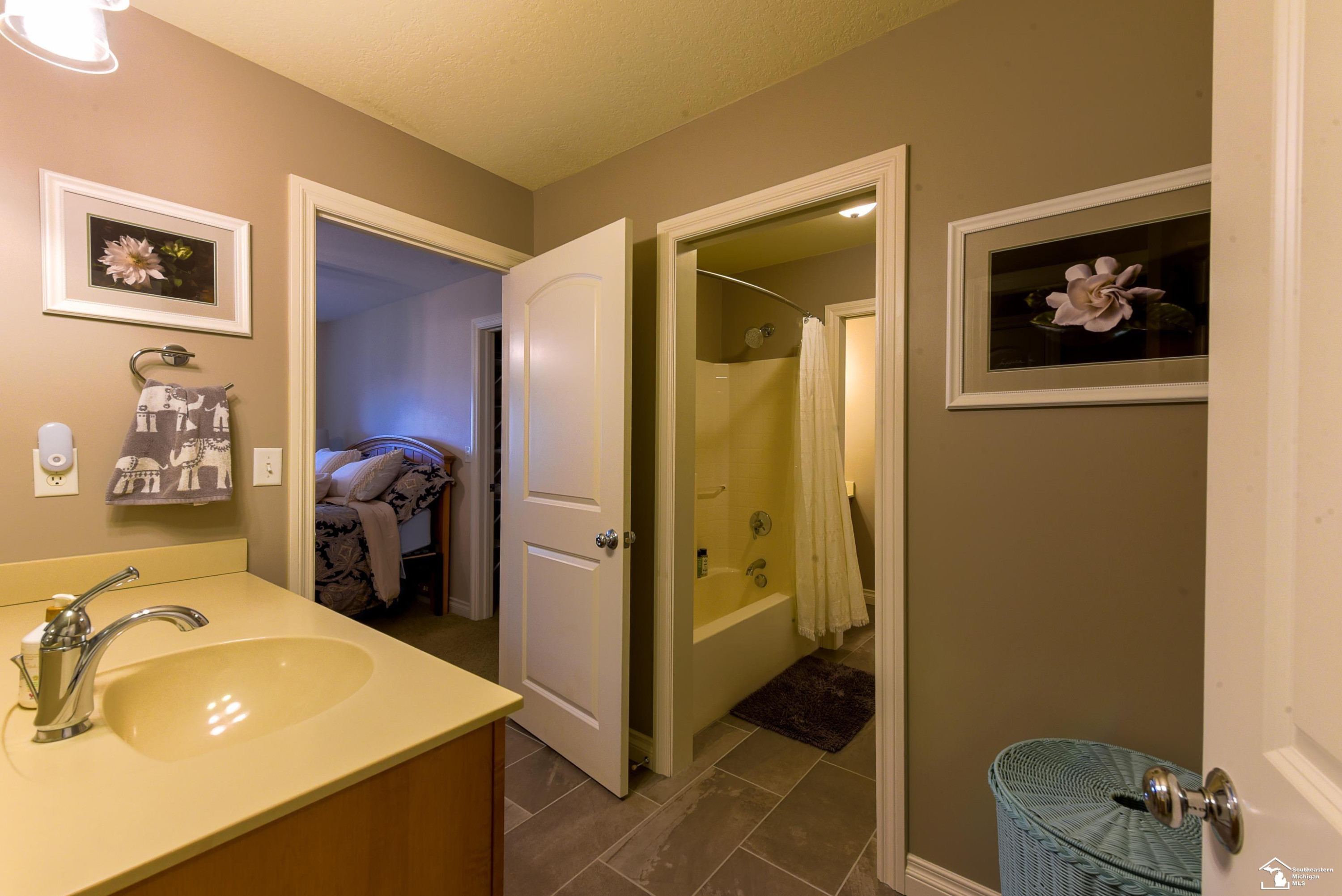 327 Pebble Beach Drive, Monroe, MI 48162 — Photo 42