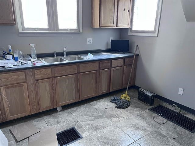 410 E fourth Street, Flint, MI 48503 — Photo 2