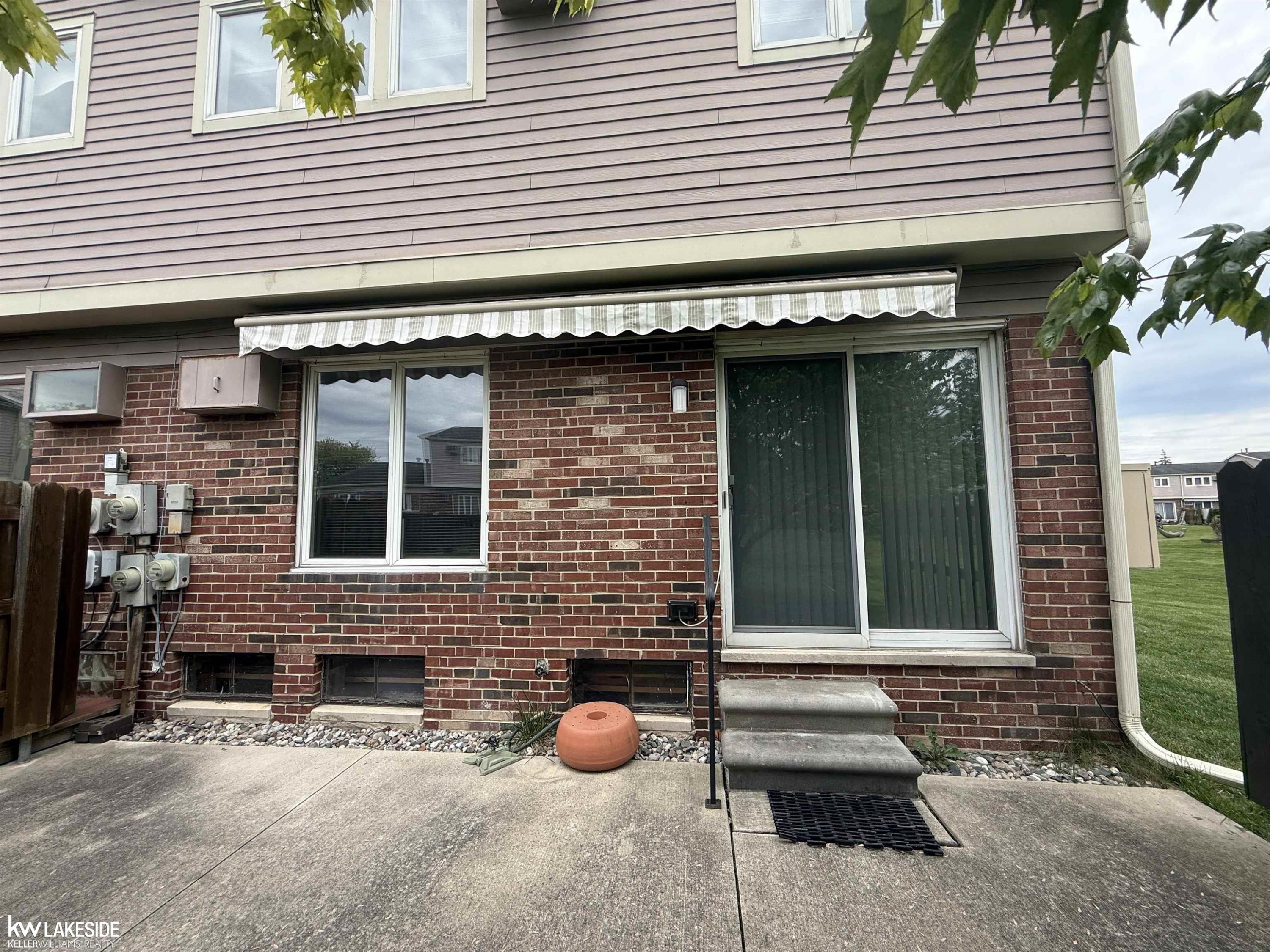 20016 Great Oaks Circle North Street, Clinton Twp, MI 48038 — Photo 12
