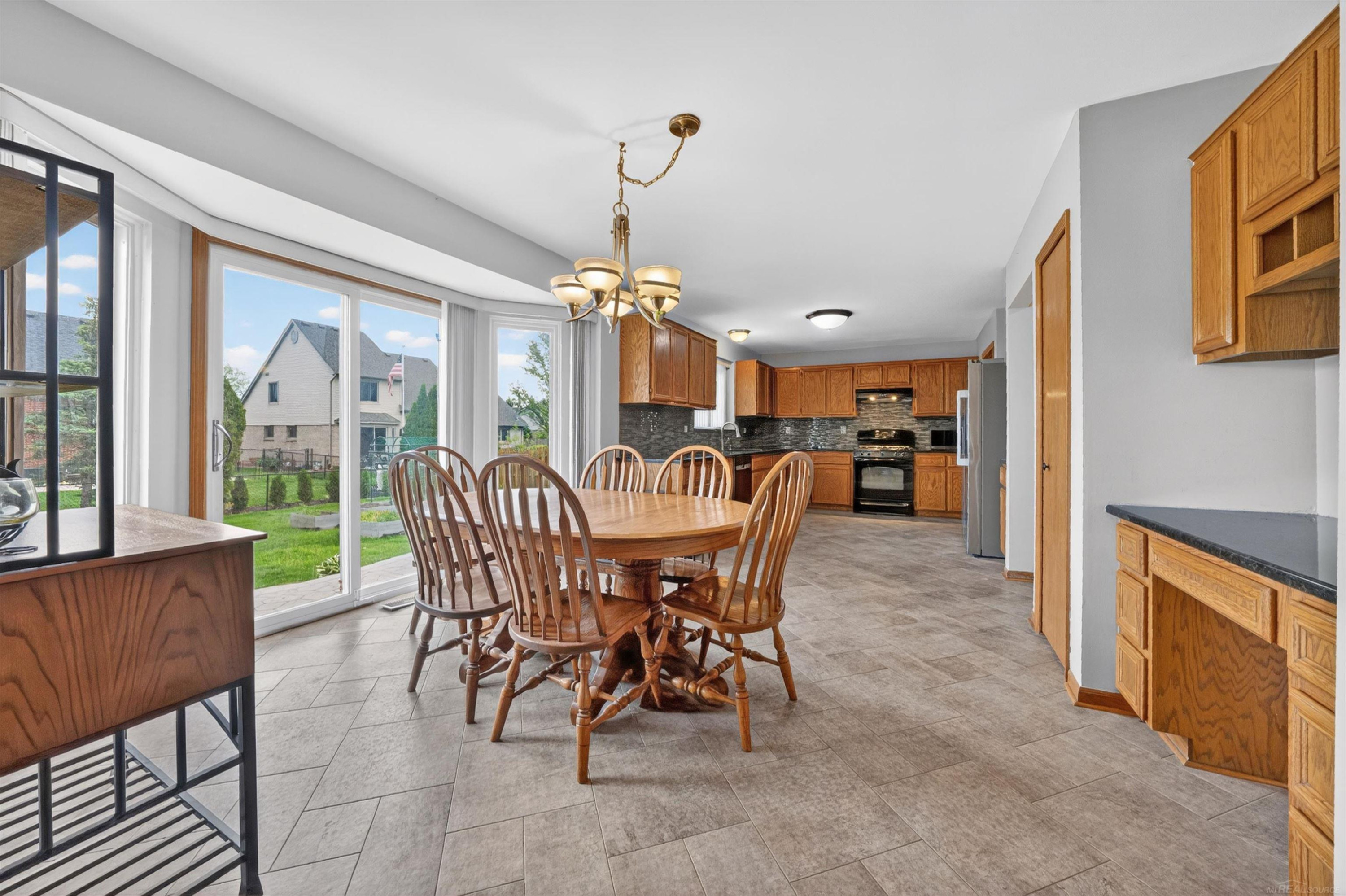 49132 Stratford Drive, Chesterfield, MI 48047 — Photo 11