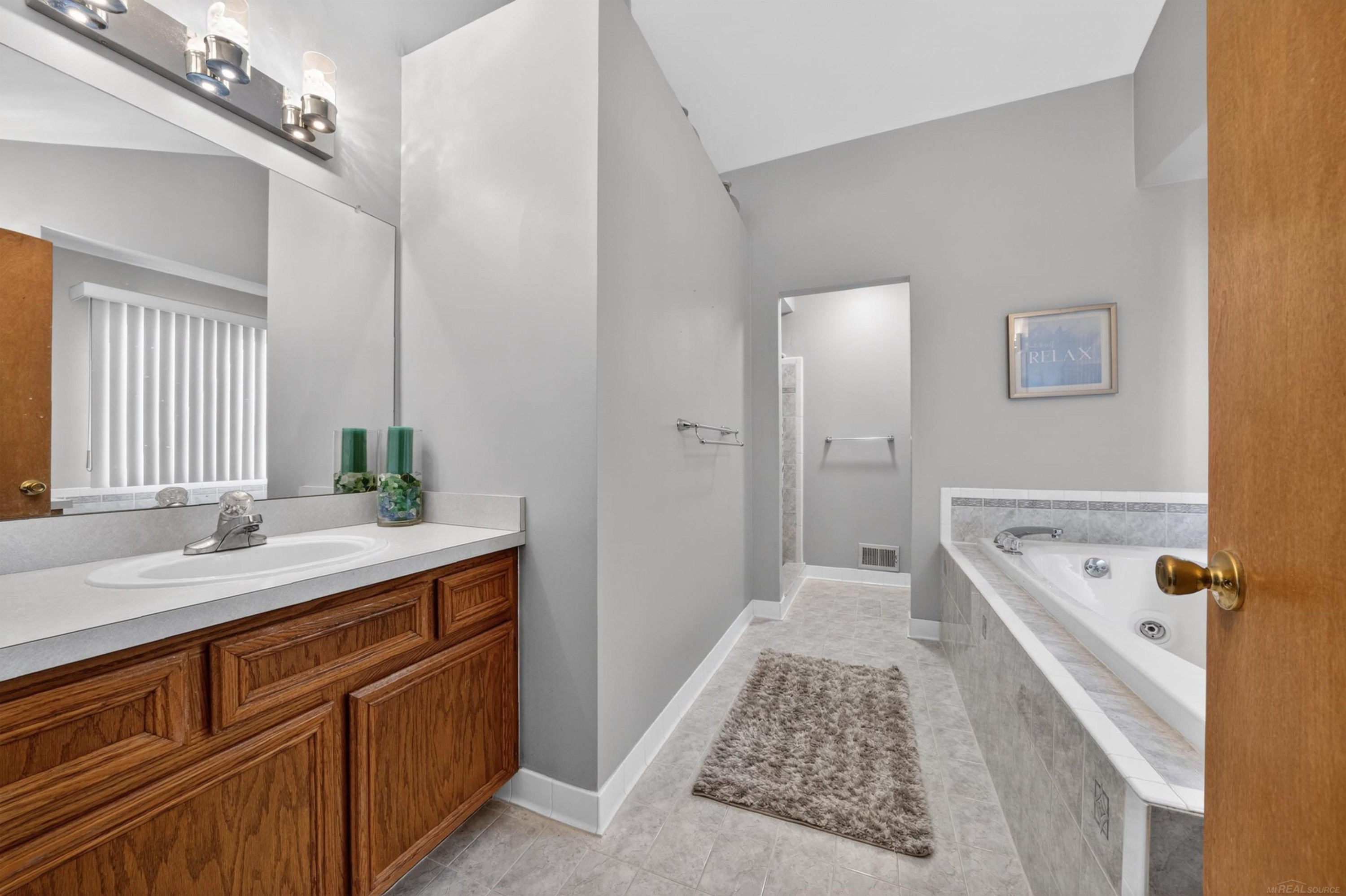 49132 Stratford Drive, Chesterfield, MI 48047 — Photo 24