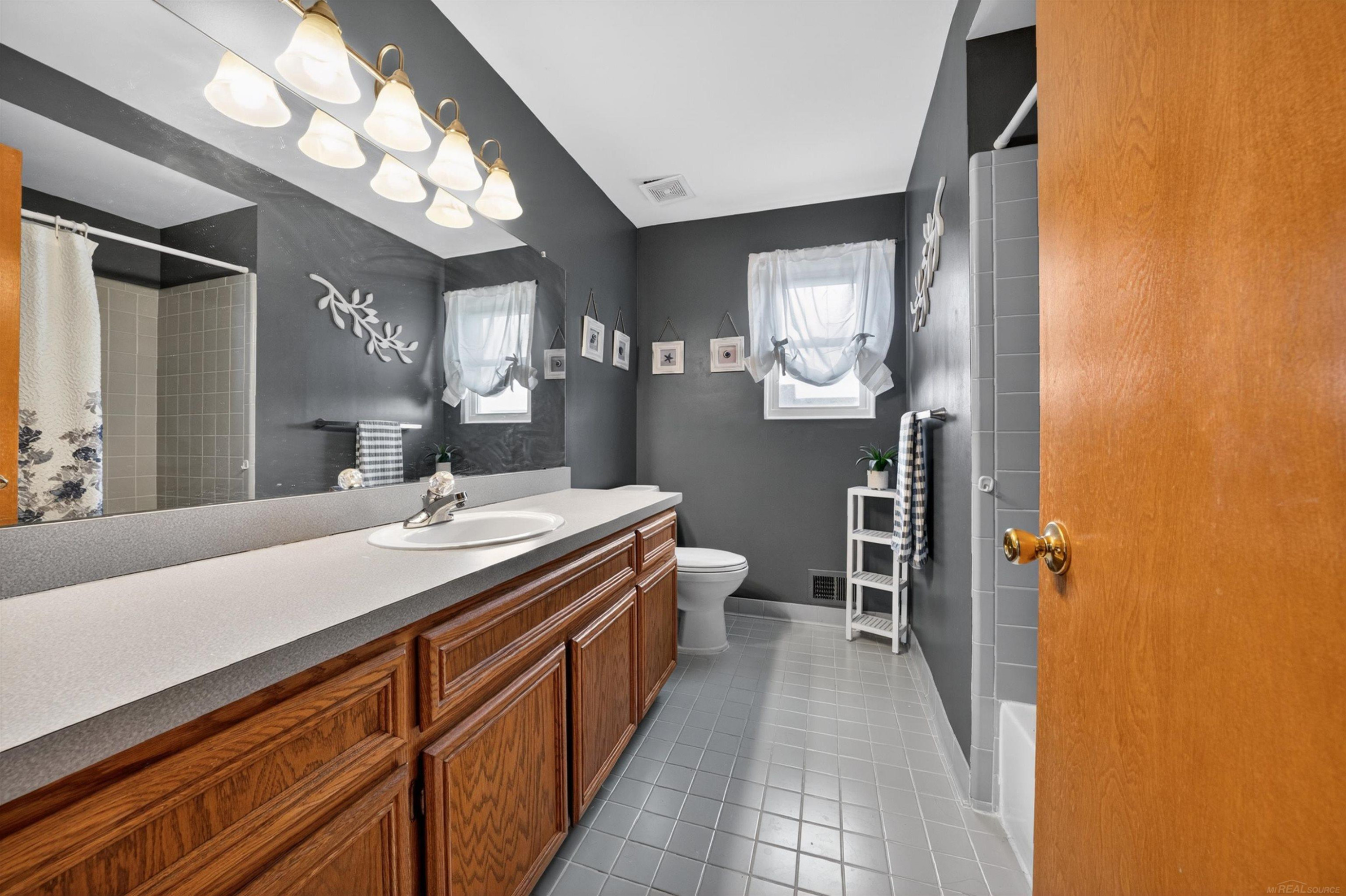 49132 Stratford Drive, Chesterfield, MI 48047 — Photo 30