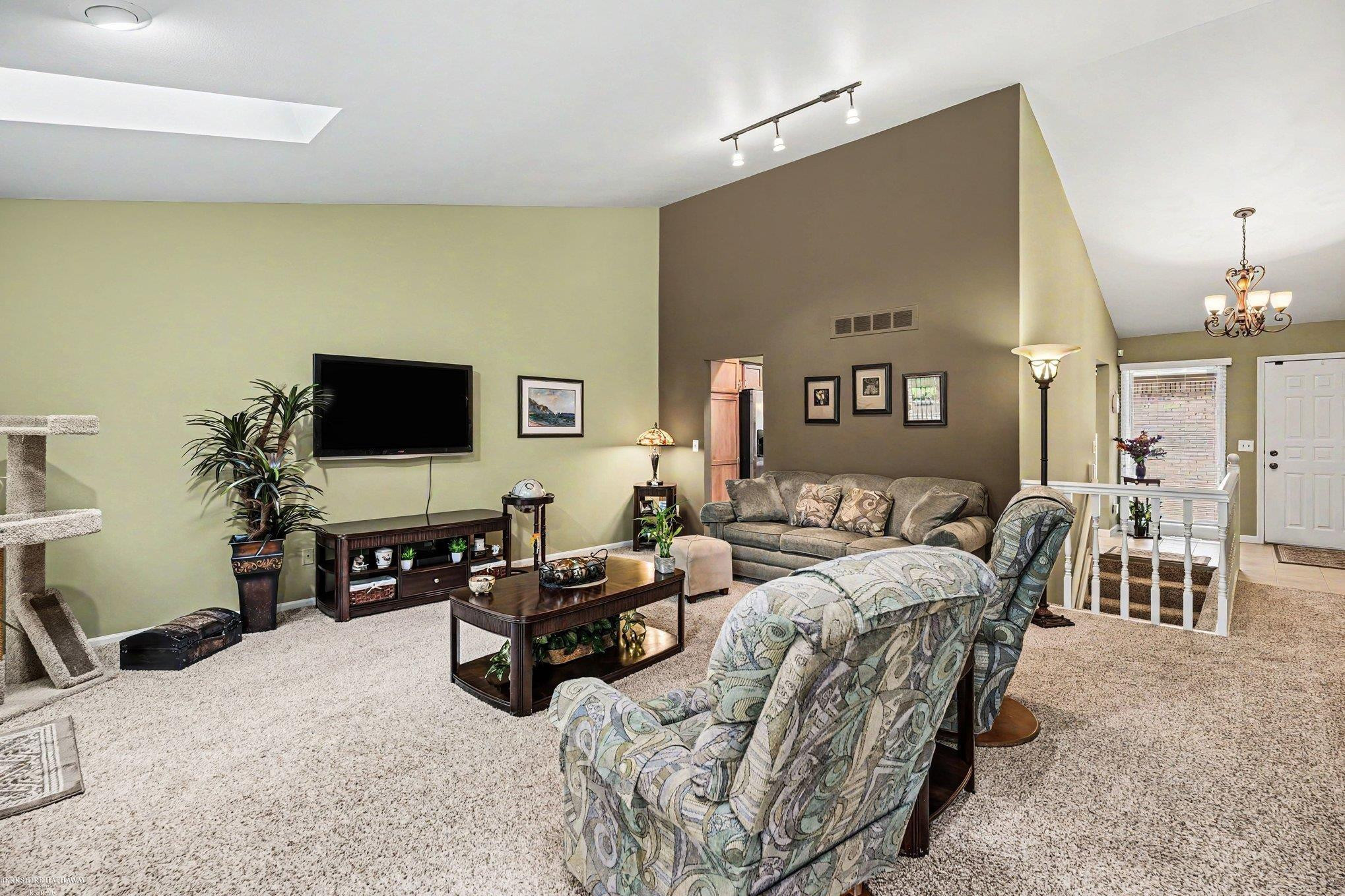 43054 W Kirkwood Drive, Clinton Twp, MI 48038 — Photo 5