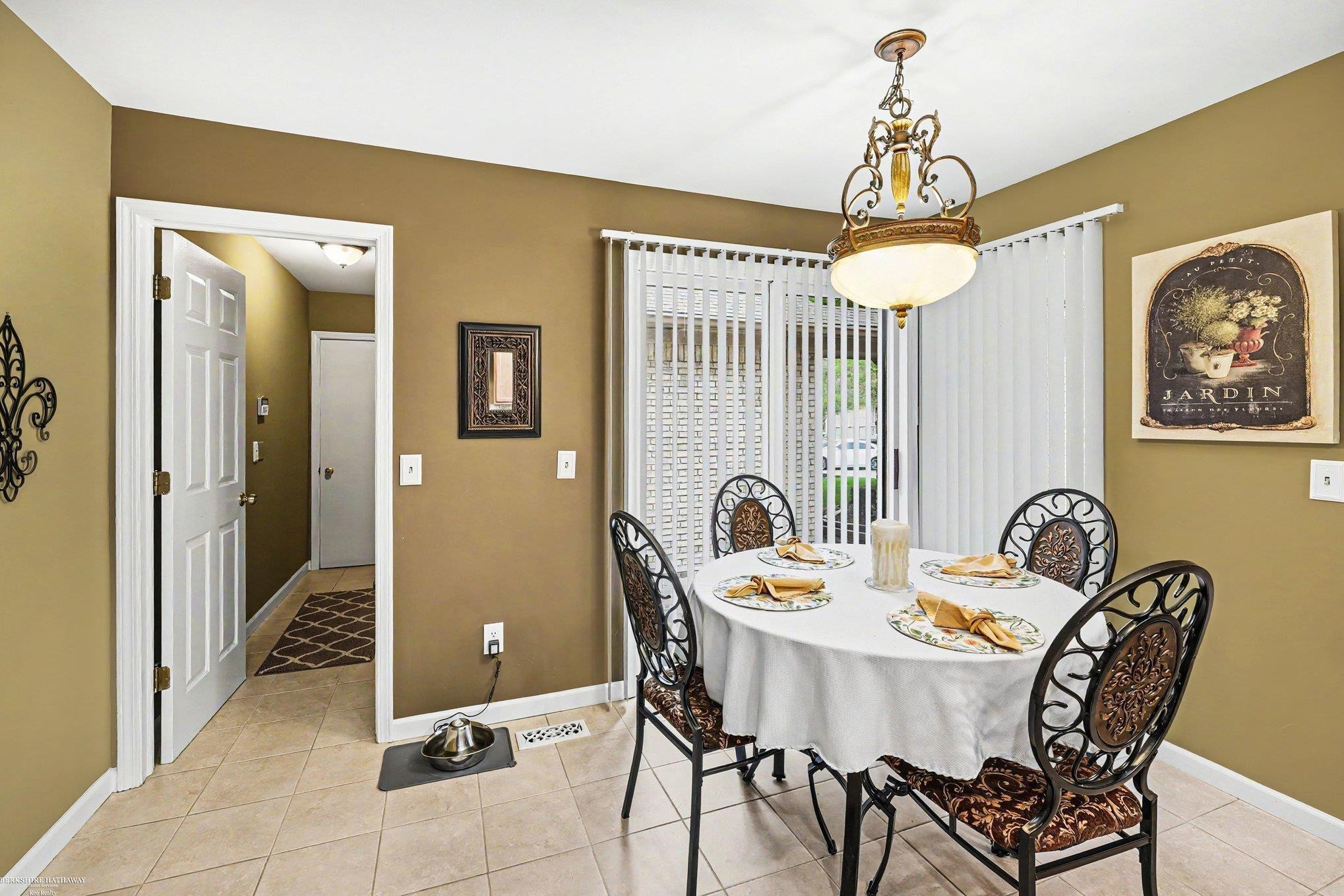 43054 W Kirkwood Drive, Clinton Twp, MI 48038 — Photo 8