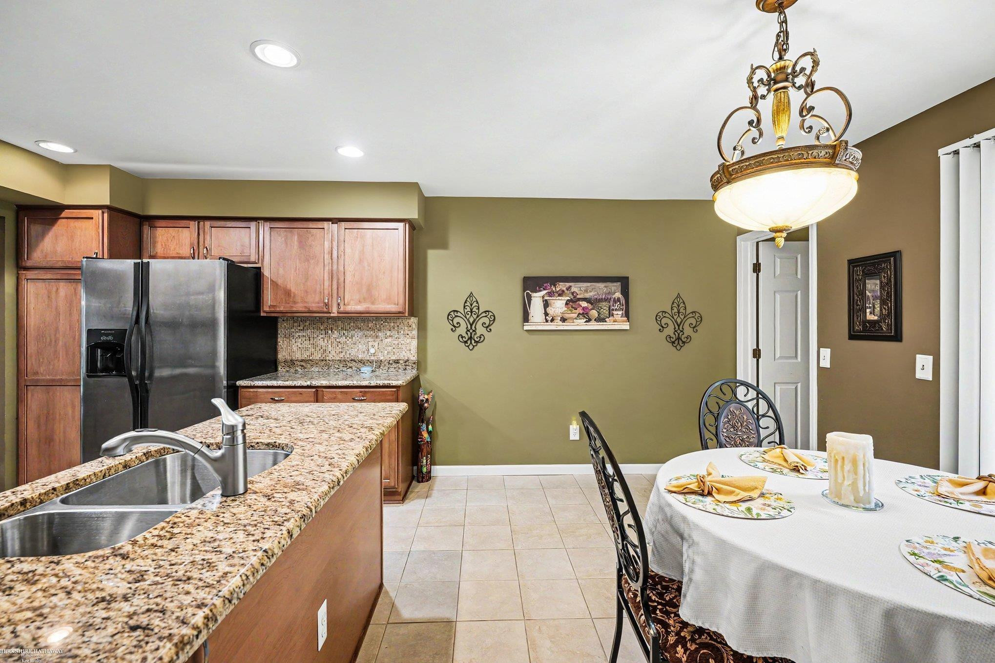 43054 W Kirkwood Drive, Clinton Twp, MI 48038 — Photo 9