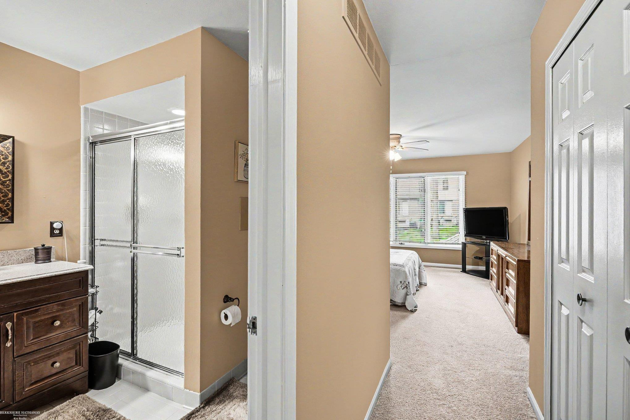 43054 W Kirkwood Drive, Clinton Twp, MI 48038 — Photo 14