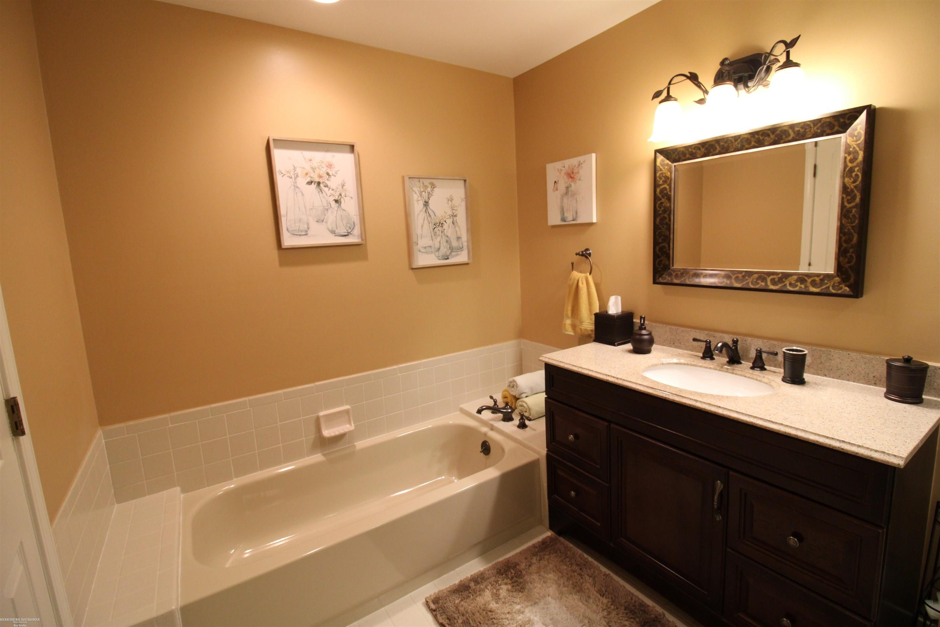 43054 W Kirkwood Drive, Clinton Twp, MI 48038 — Photo 19