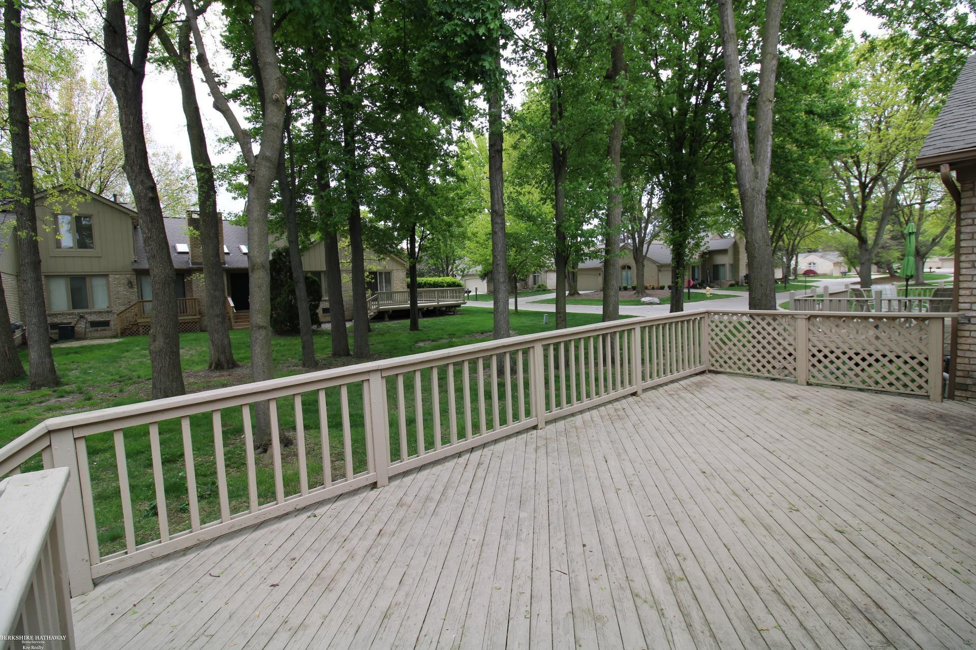 43054 W Kirkwood Drive, Clinton Twp, MI 48038 — Photo 26